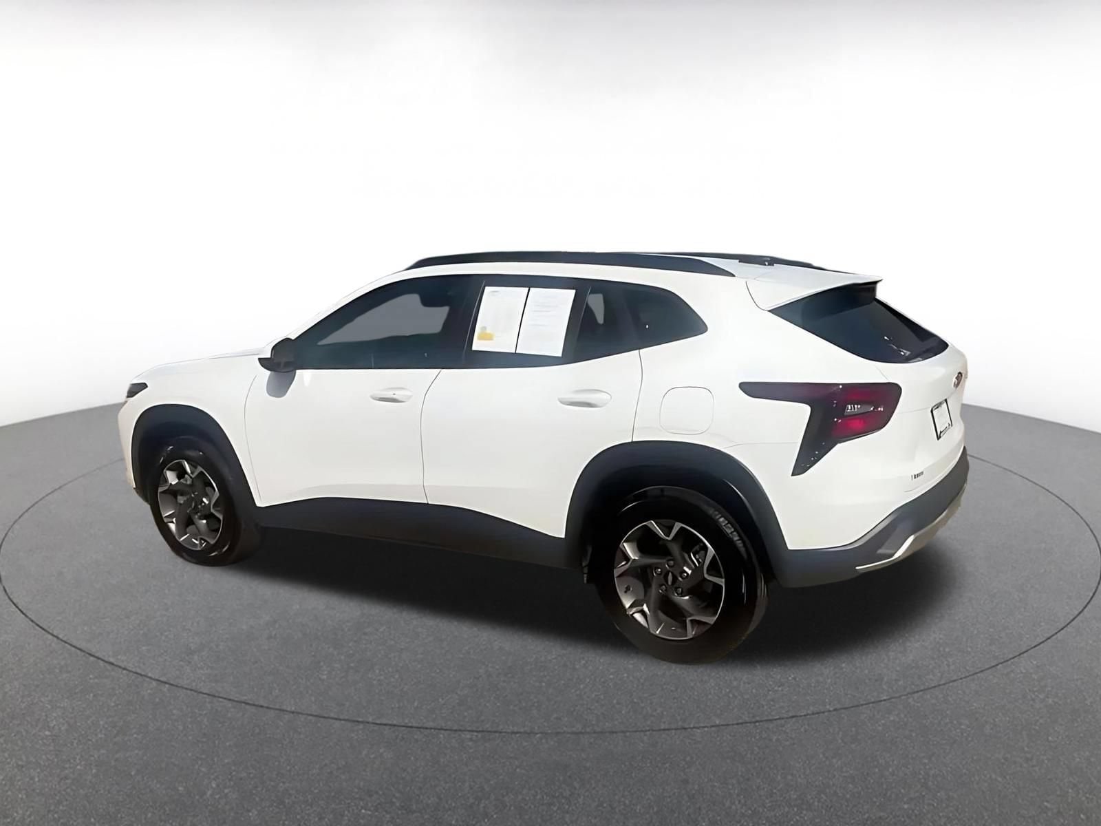 Thumbnail: 2025 Chevrolet Trax - 10