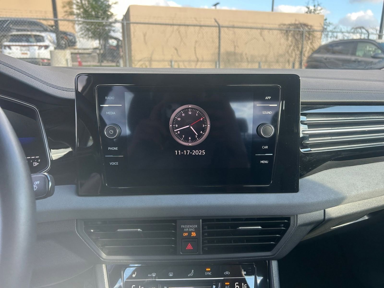 Thumbnail: 2025 Volkswagen Jetta - 21