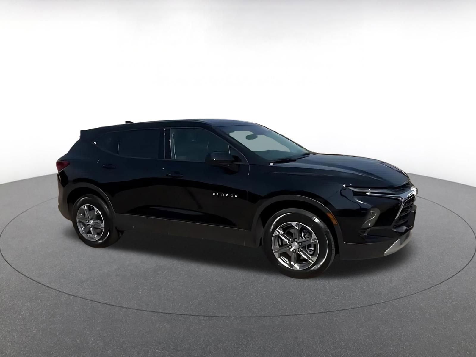 Thumbnail: 2025 Chevrolet Blazer - 2
