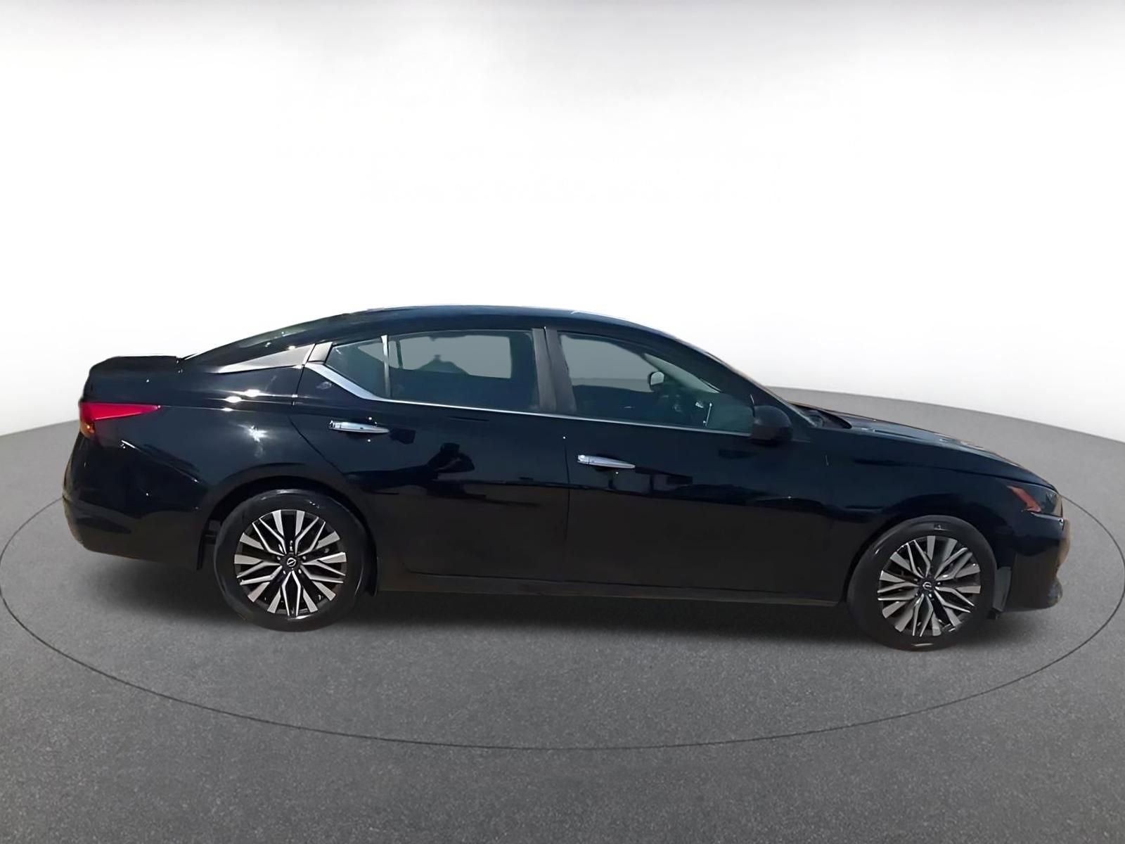 Thumbnail: 2025 Nissan Altima - 14