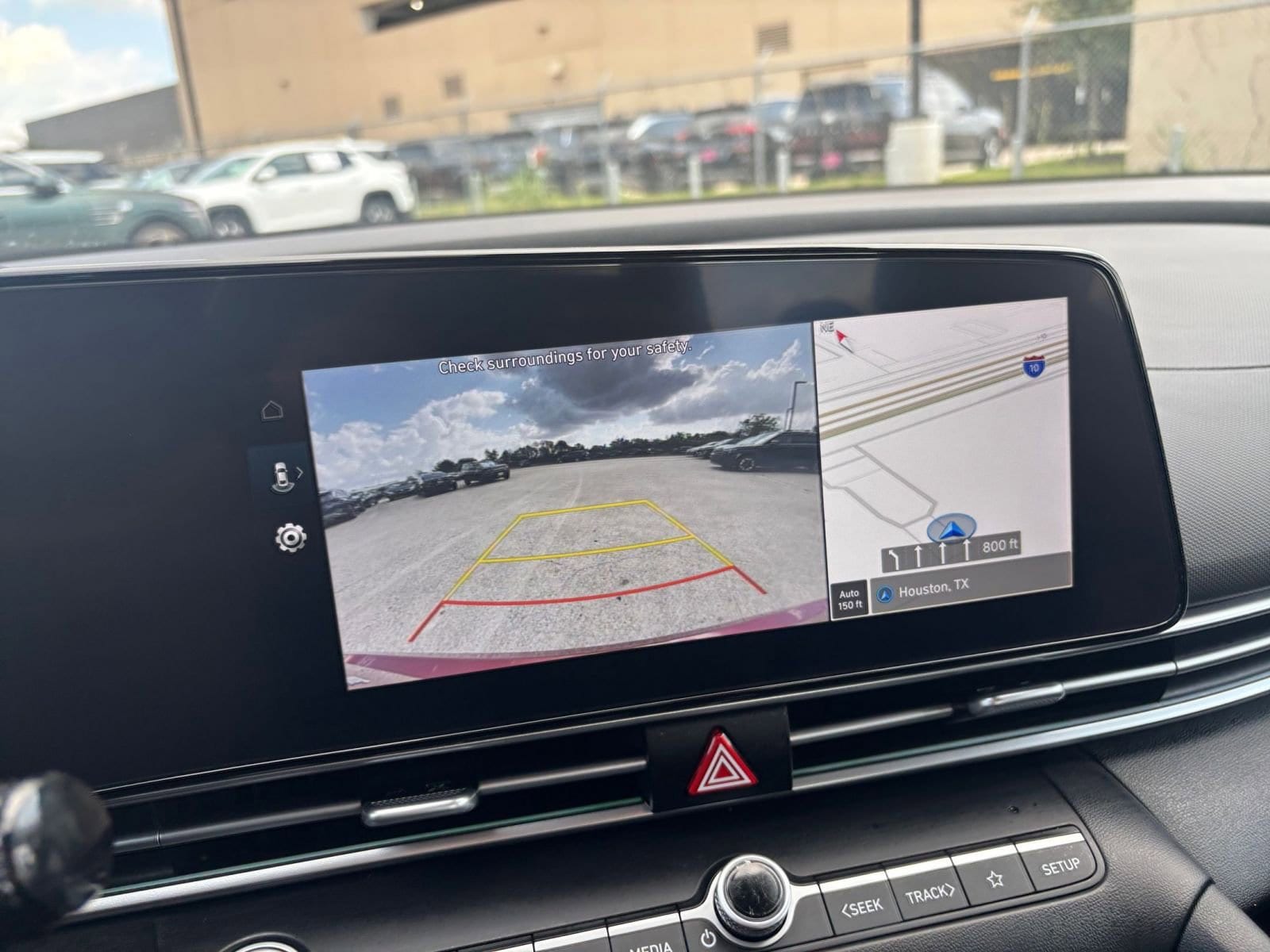 Thumbnail: 2025 Hyundai Elantra - 17