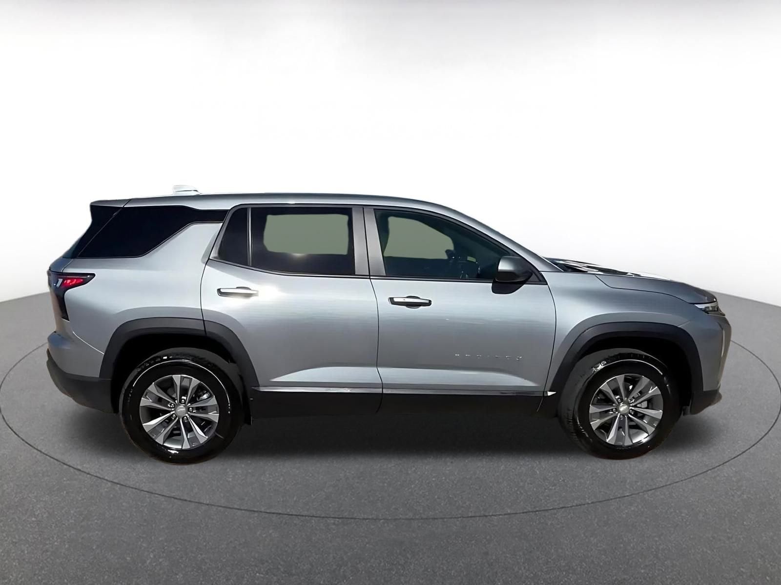 Thumbnail: 2025 Chevrolet Equinox - 16