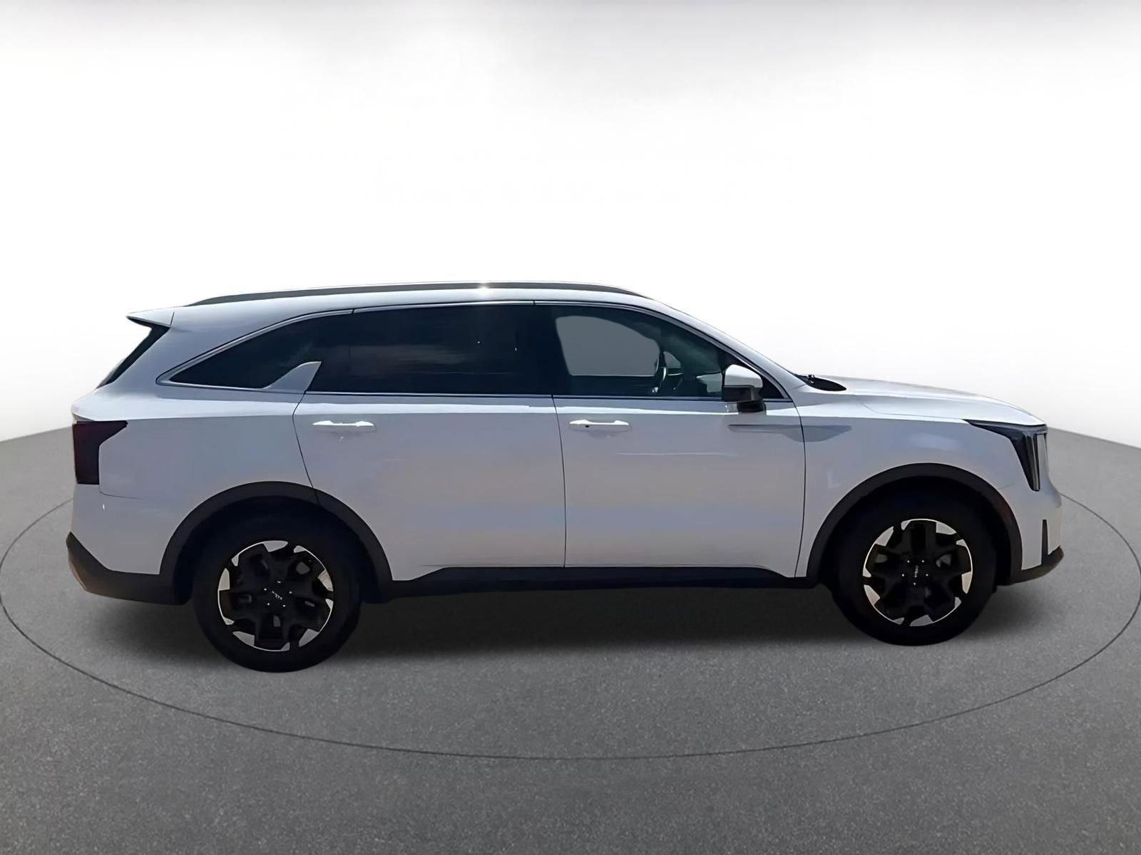 Thumbnail: 2024 Kia Sorento - 16