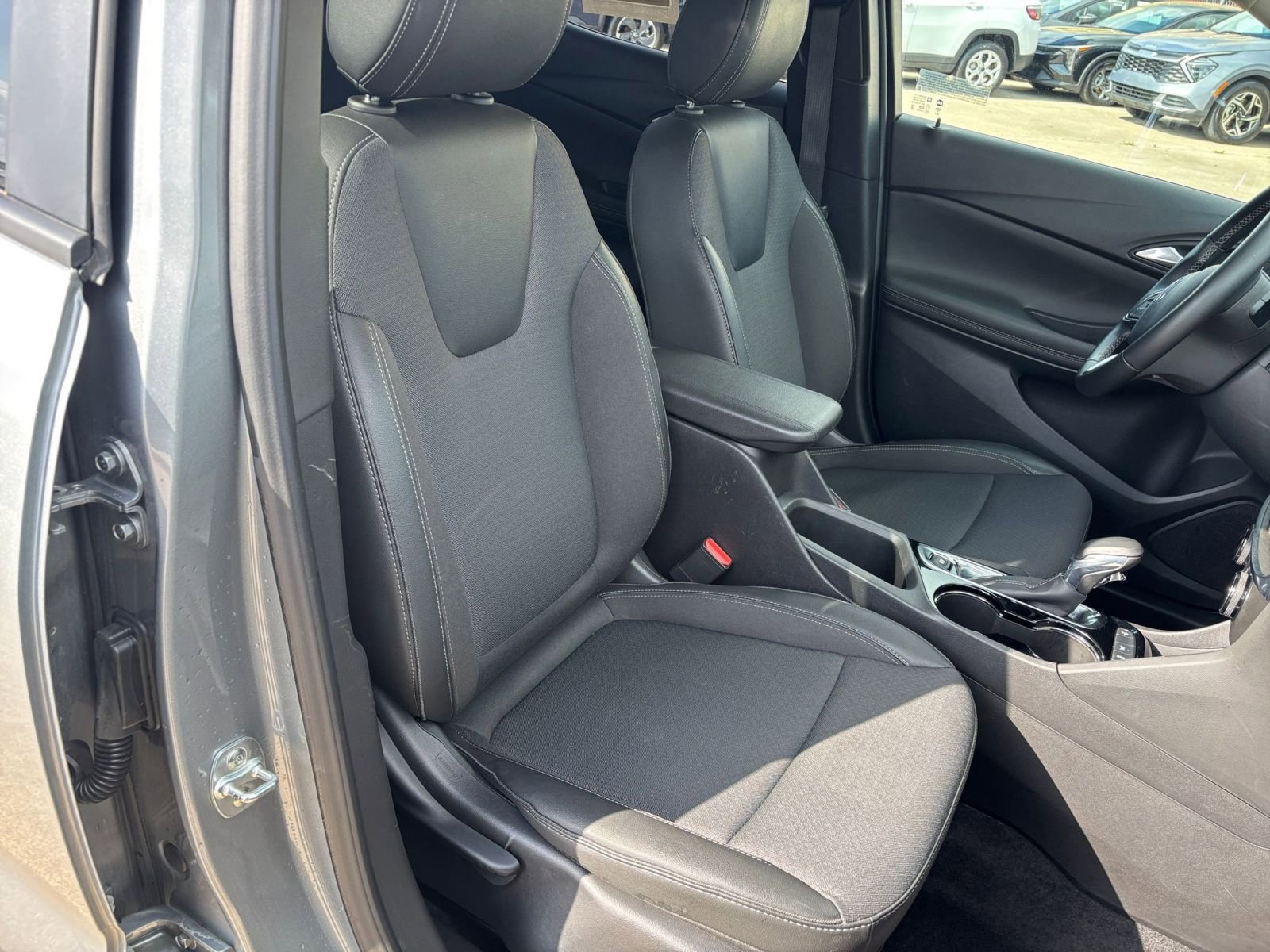 Thumbnail: 2025 Buick Encore GX - 35