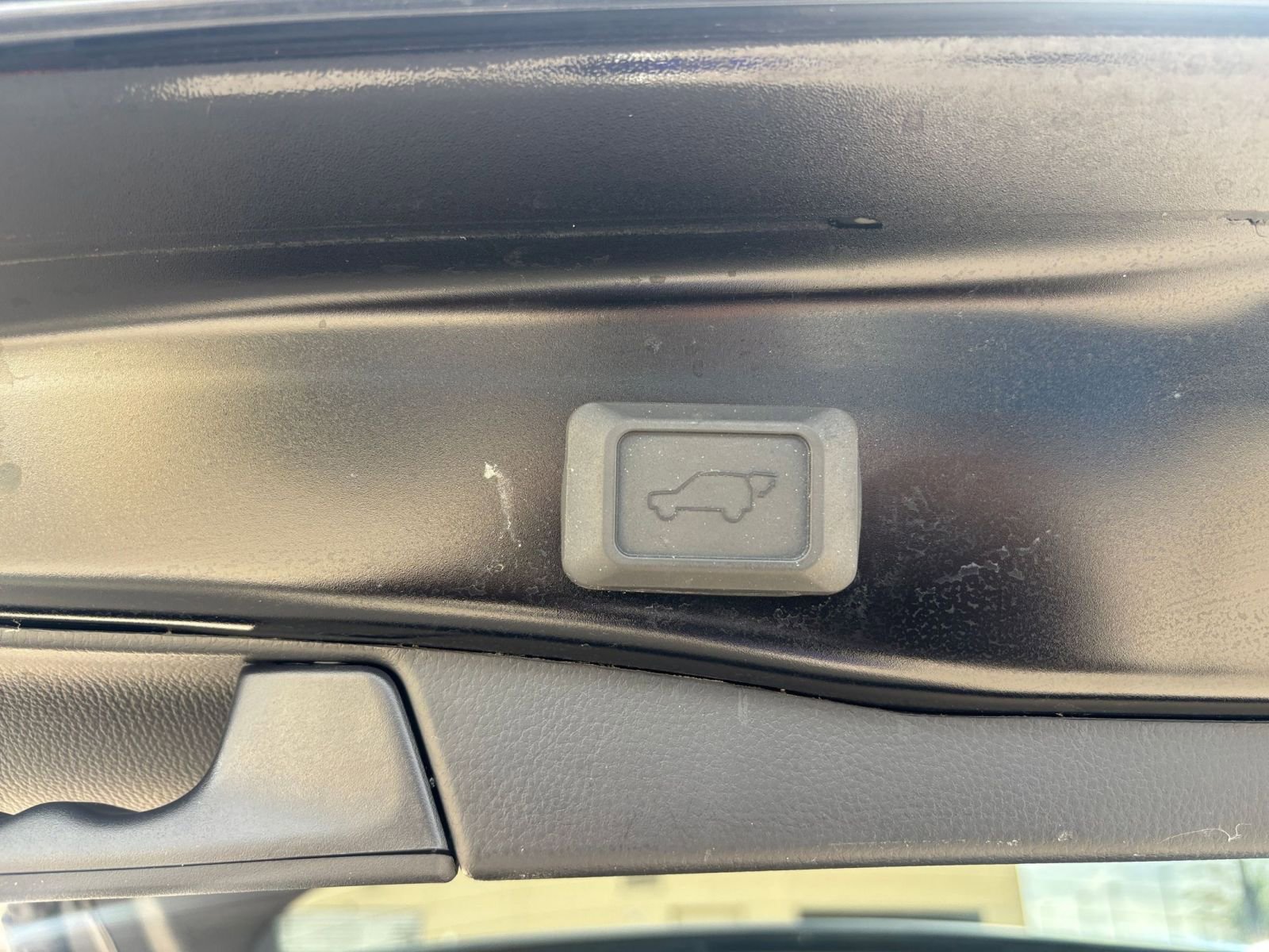 Thumbnail: 2025 Toyota RAV4 - 22