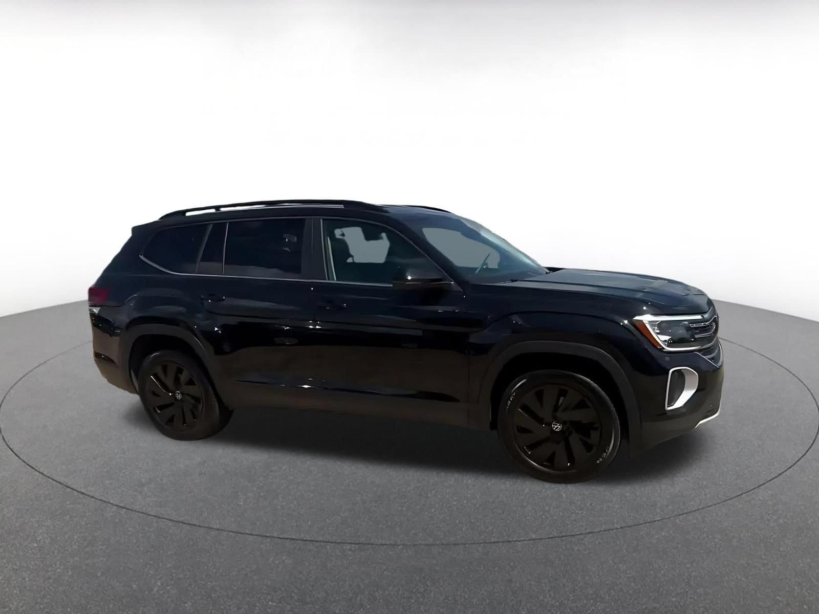 Thumbnail: 2026 Volkswagen Atlas - 2