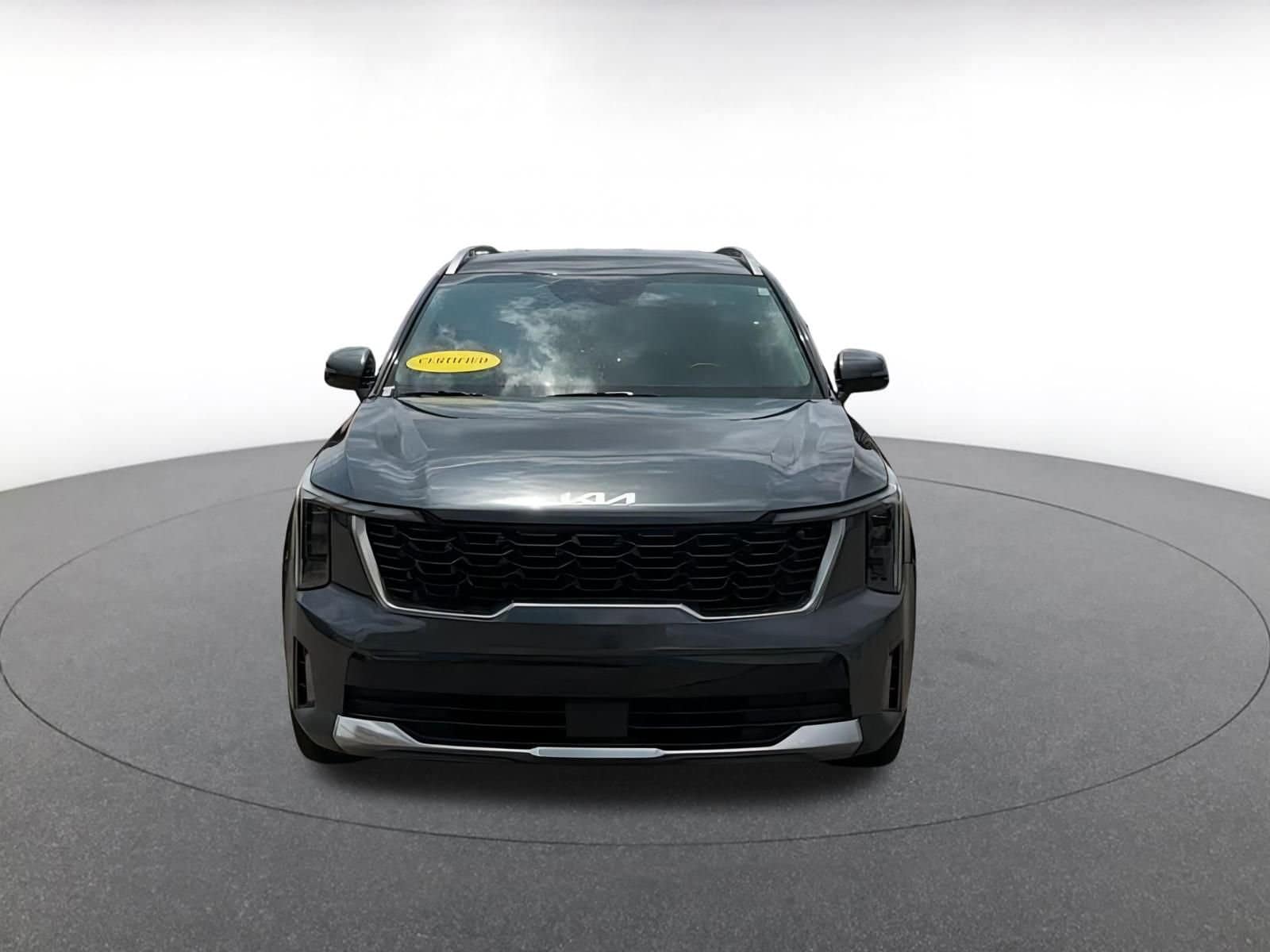 2024 Kia Sorento S 4