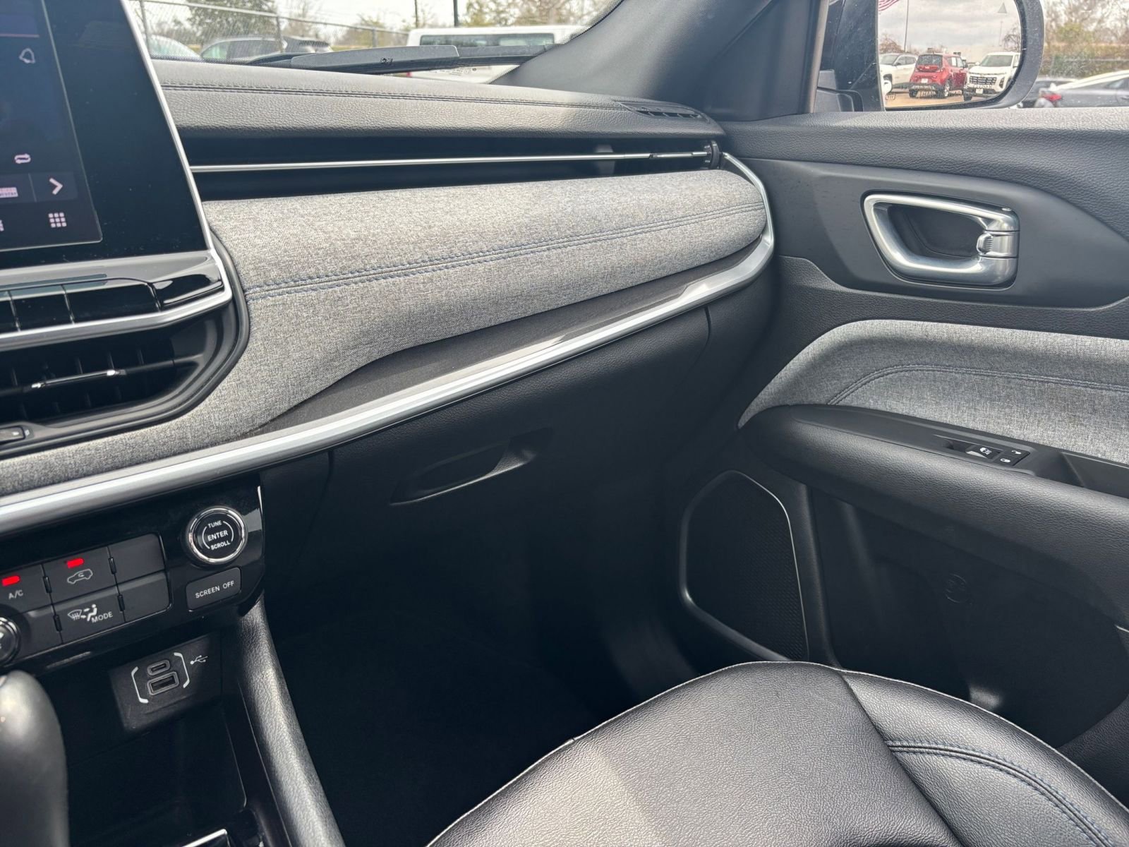 Thumbnail: 2025 Jeep Compass - 34