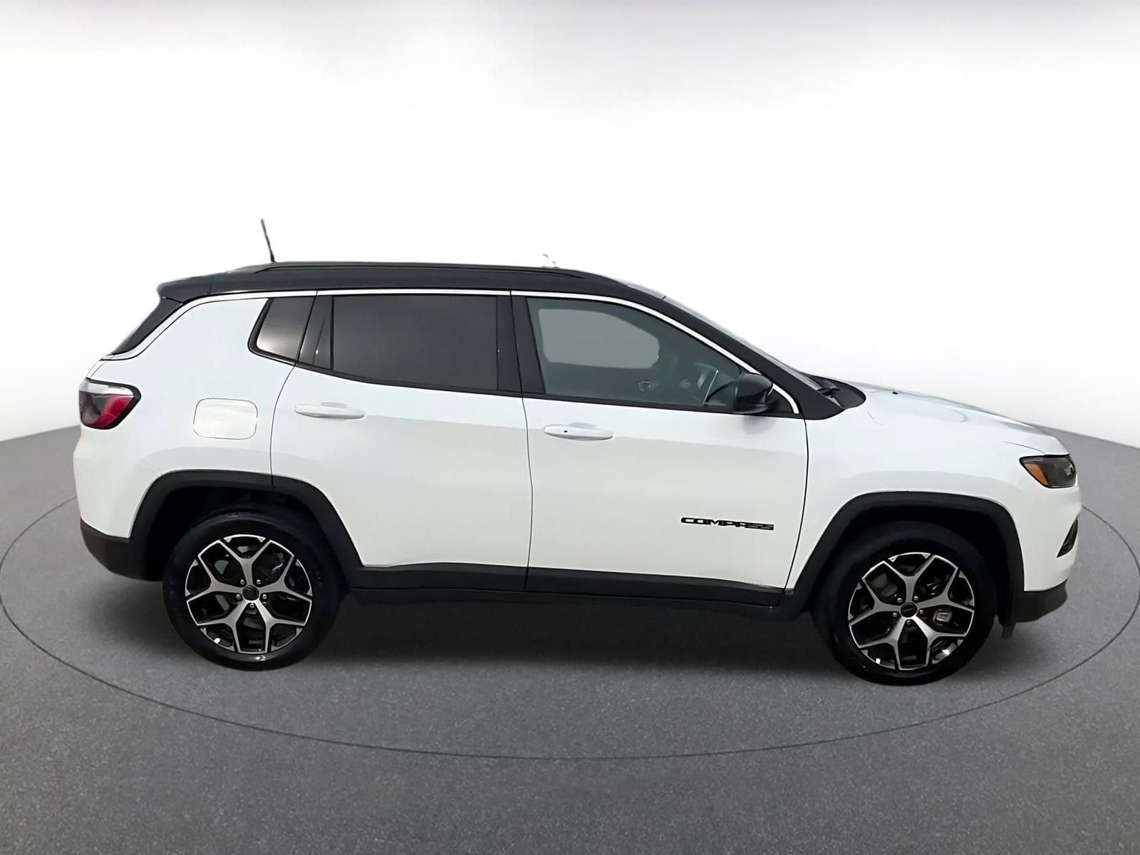 Thumbnail: 2025 Jeep Compass - 16