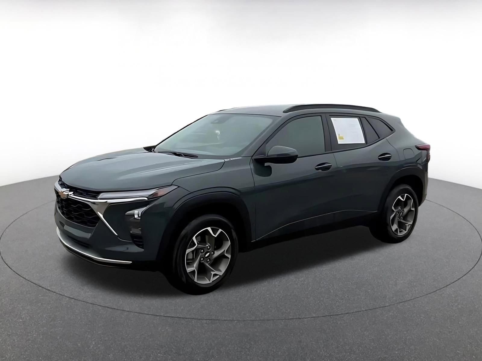 Thumbnail: 2025 Chevrolet Trax - 7