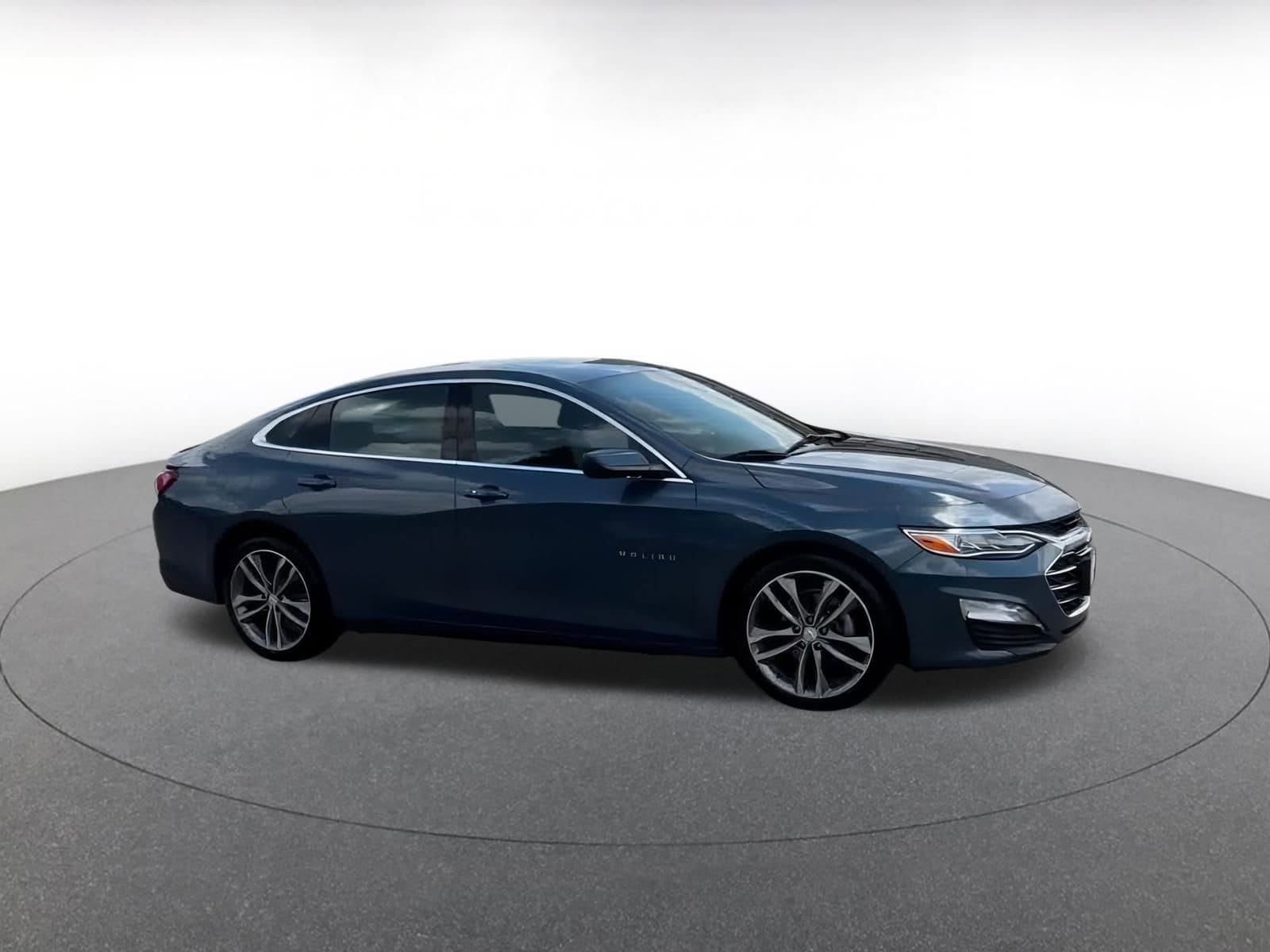 Thumbnail: 2024 Chevrolet Malibu - 2
