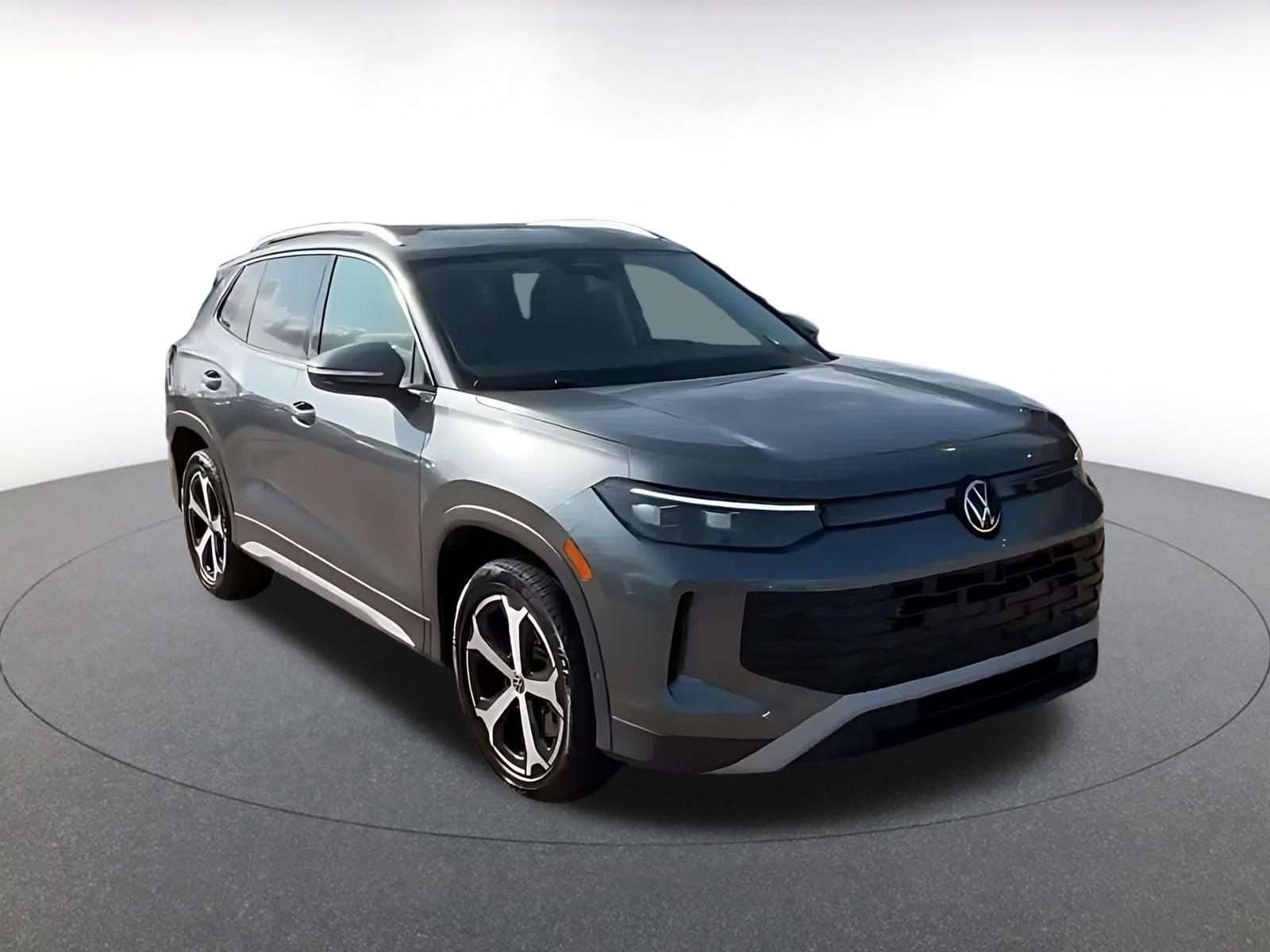 Thumbnail: 2026 Volkswagen Tiguan - 3