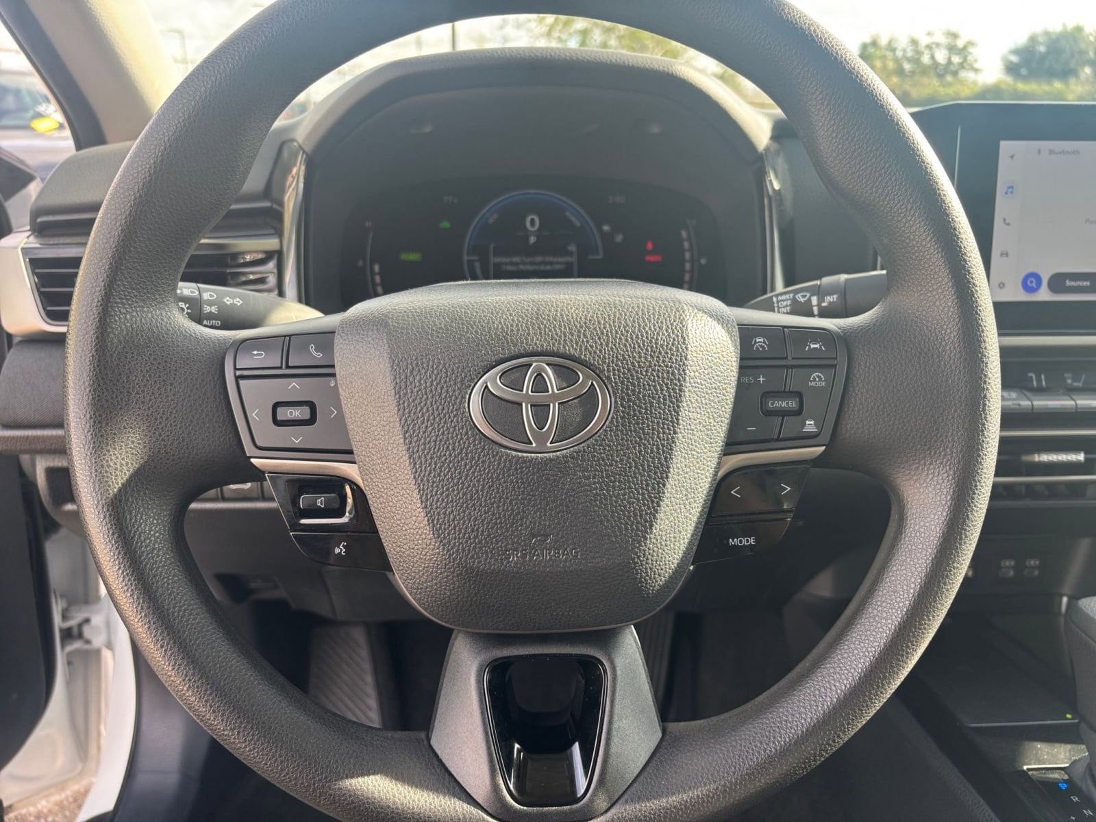 Thumbnail: 2025 Toyota Camry - 25