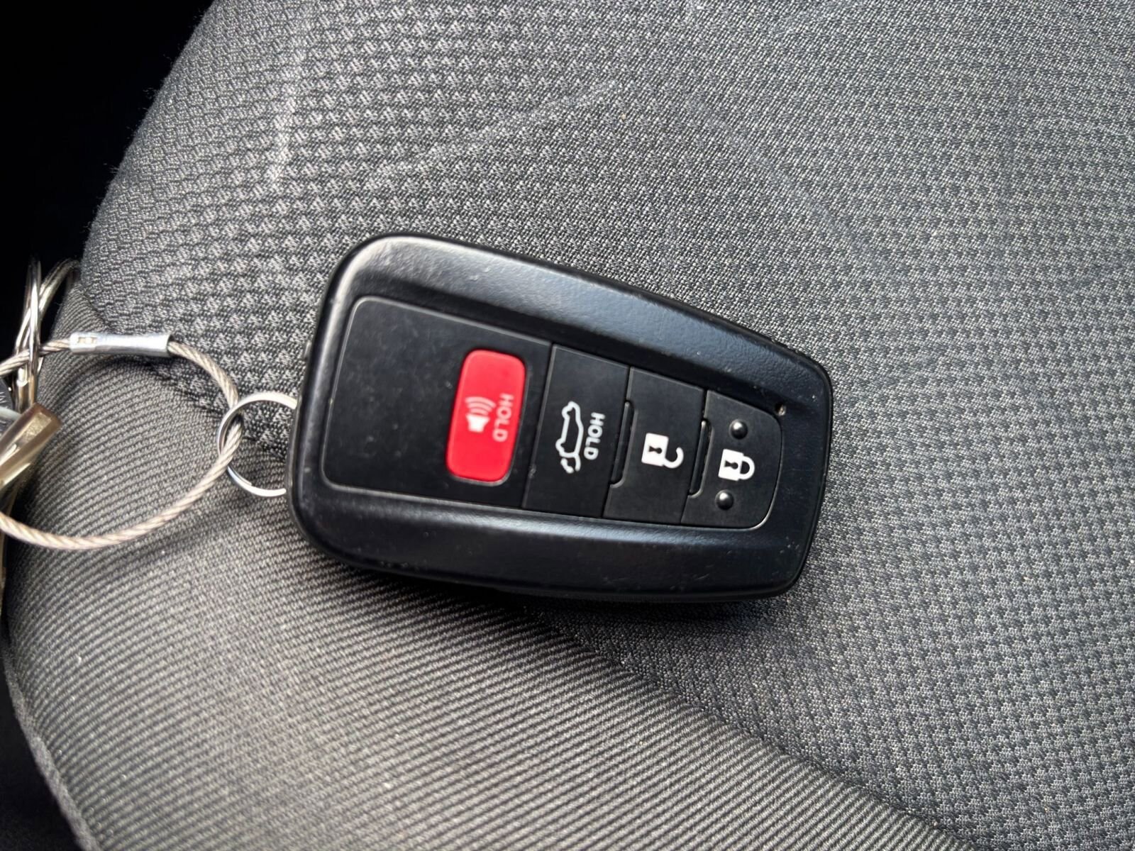 Thumbnail: 2025 Toyota RAV4 - 21