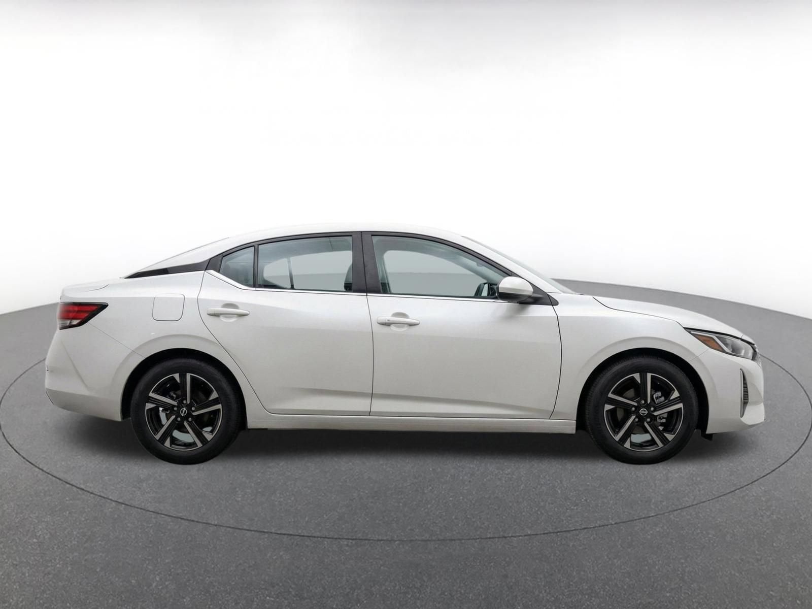 Thumbnail: 2025 Nissan Sentra - 8