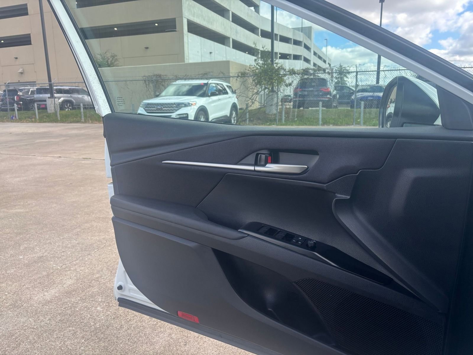 Thumbnail: 2025 Toyota Camry - 20