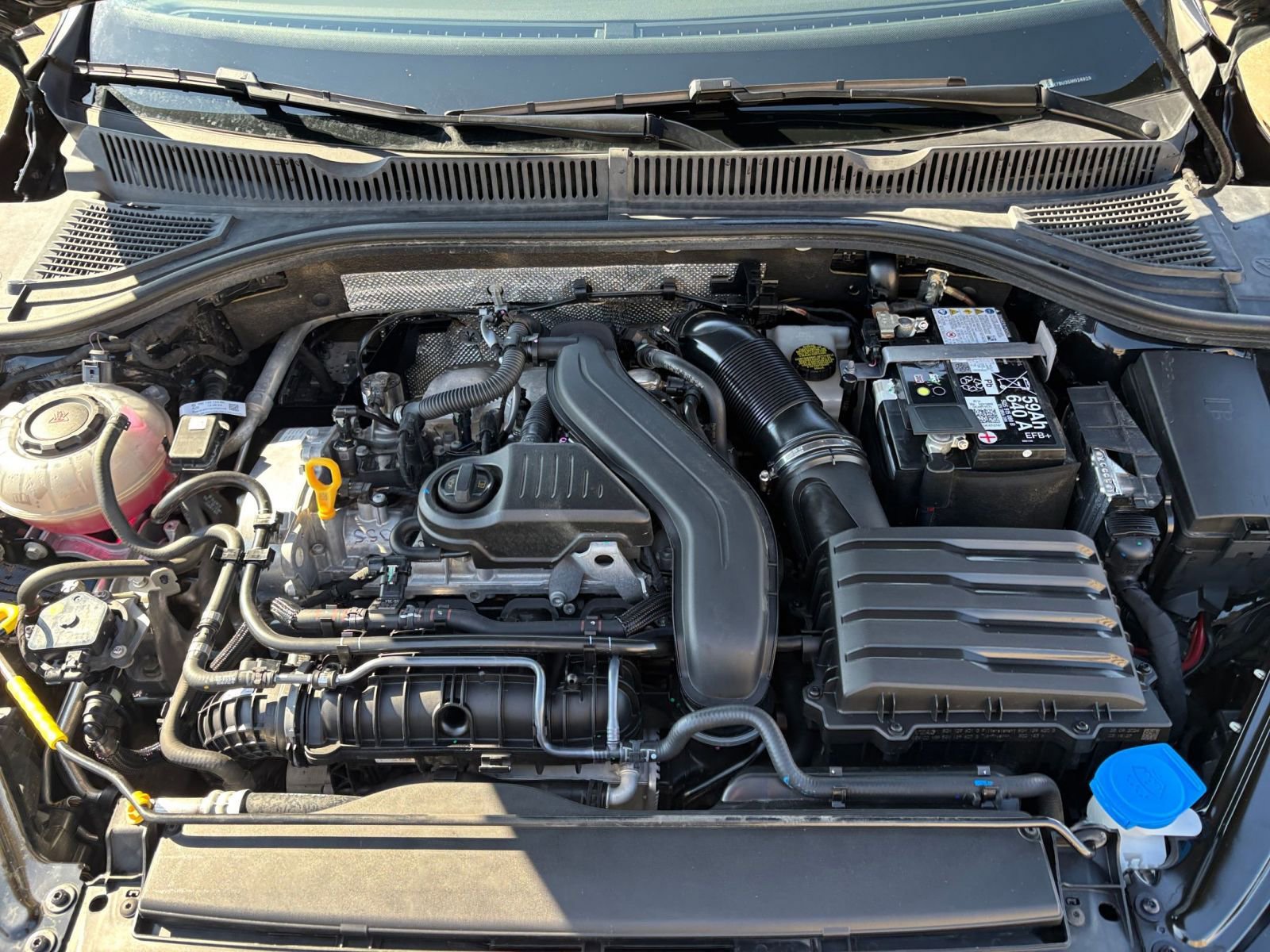 Thumbnail: 2025 Volkswagen Jetta - 30