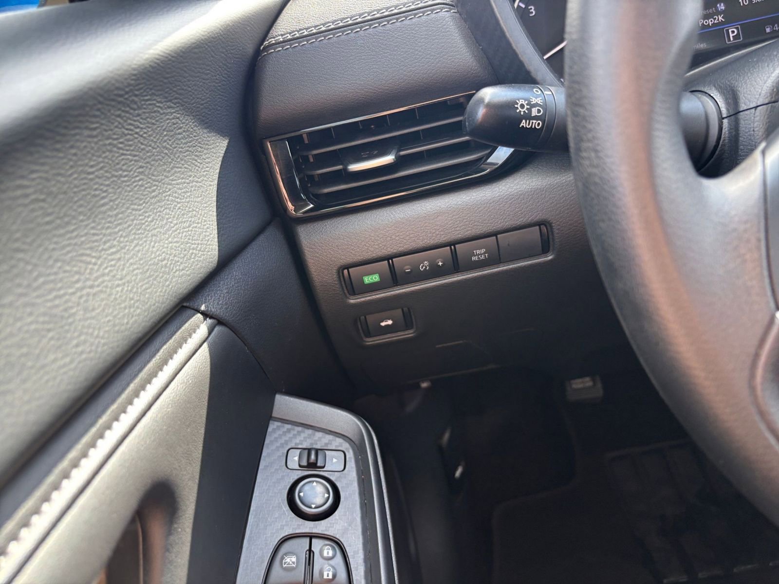 Thumbnail: 2025 Nissan Sentra - 32