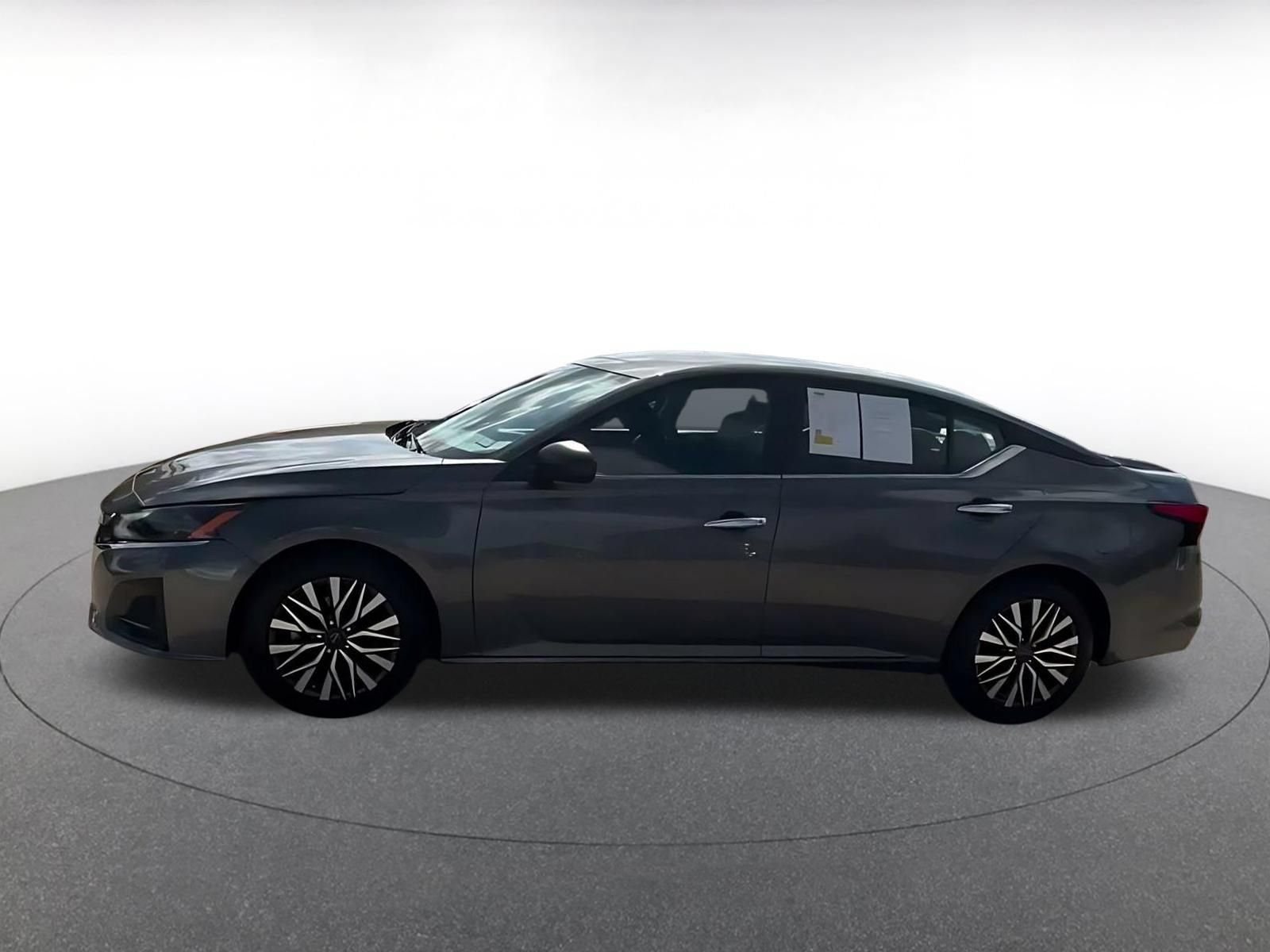 Thumbnail: 2025 Nissan Altima - 8