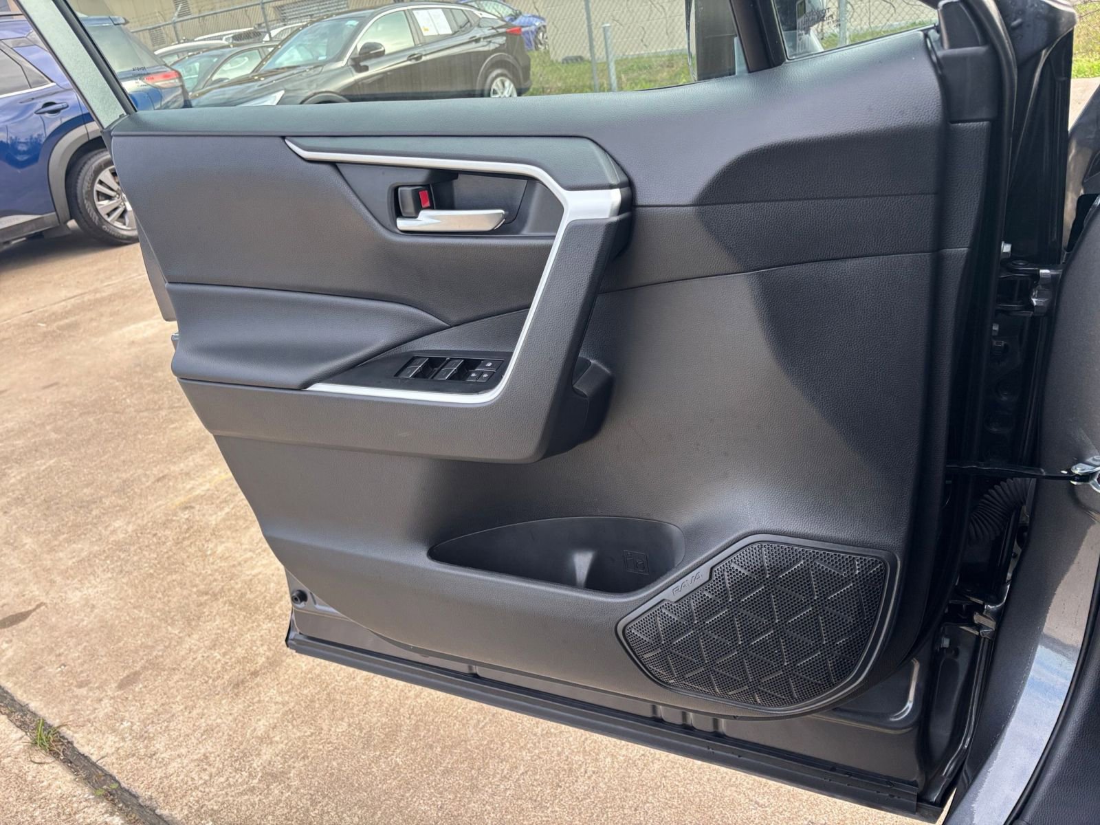 Thumbnail: 2025 Toyota RAV4 - 20