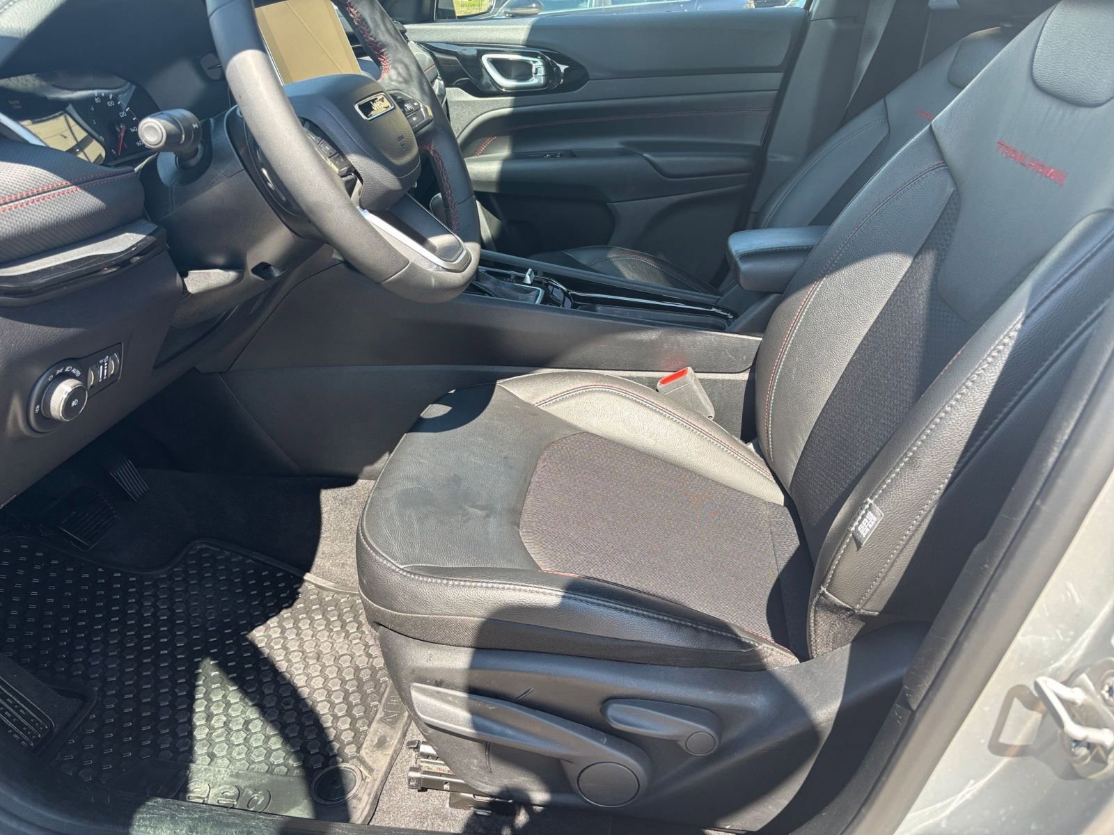 Thumbnail: 2025 Jeep Compass - 24