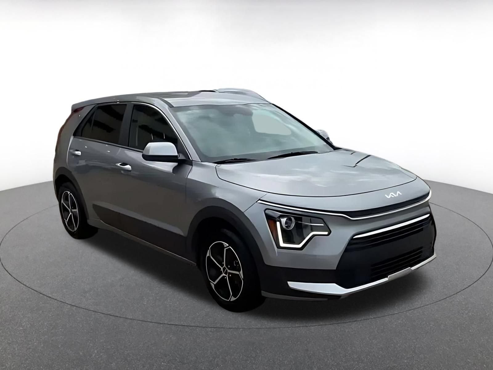 Thumbnail: 2026 Kia Niro - 3