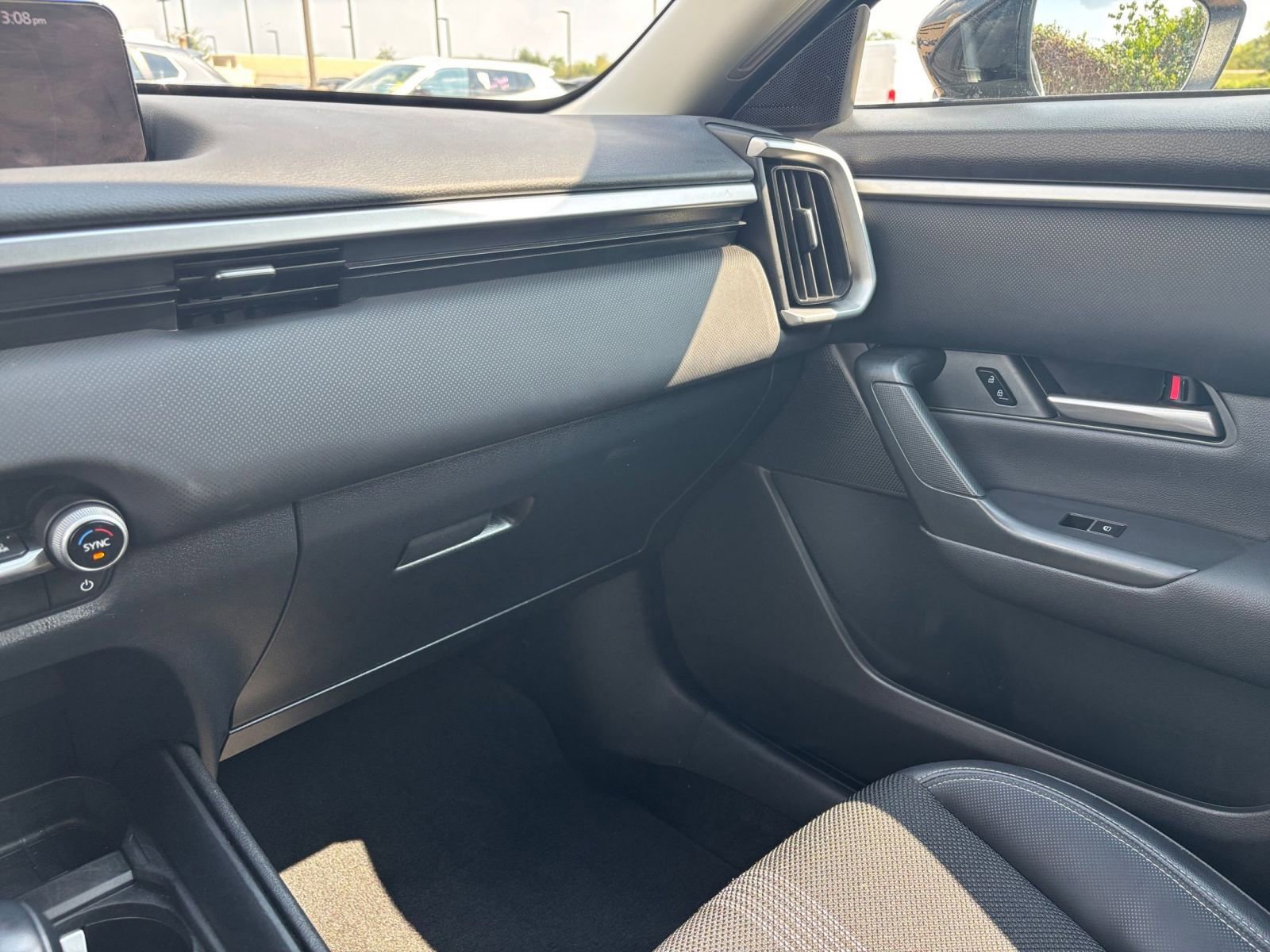 Thumbnail: 2025 Mazda CX-50 - 34