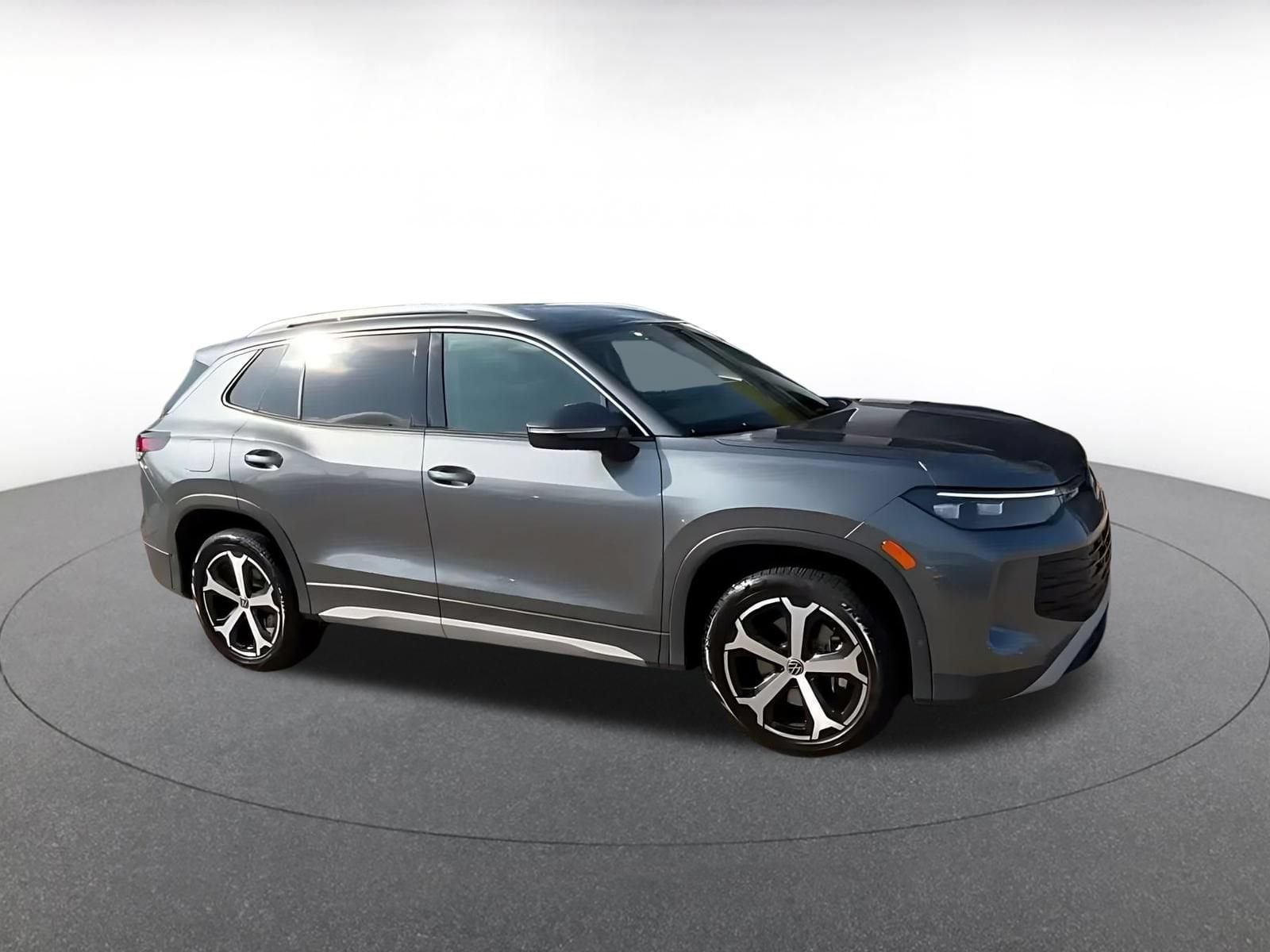 Thumbnail: 2026 Volkswagen Tiguan - 2