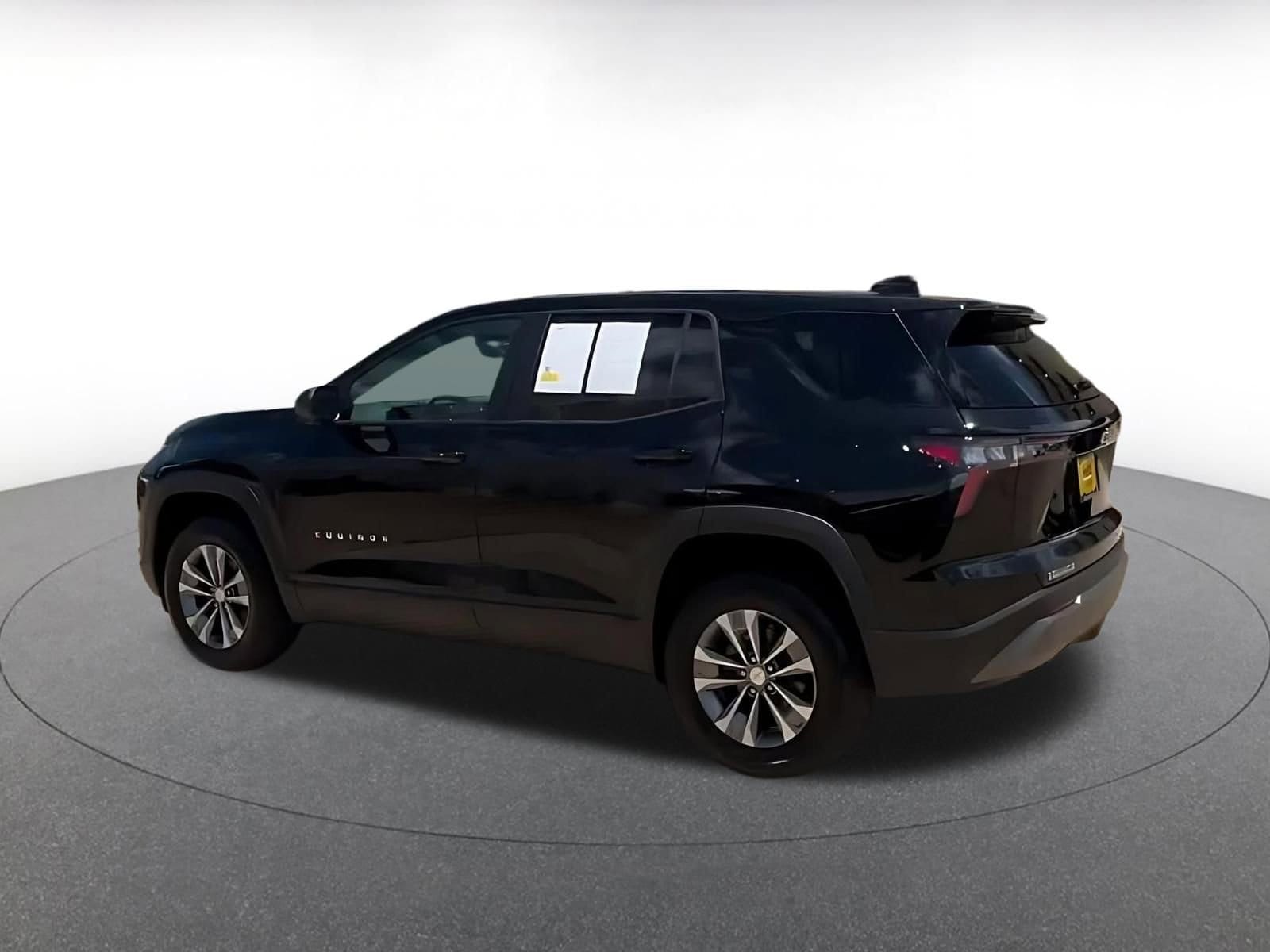 Thumbnail: 2025 Chevrolet Equinox - 10