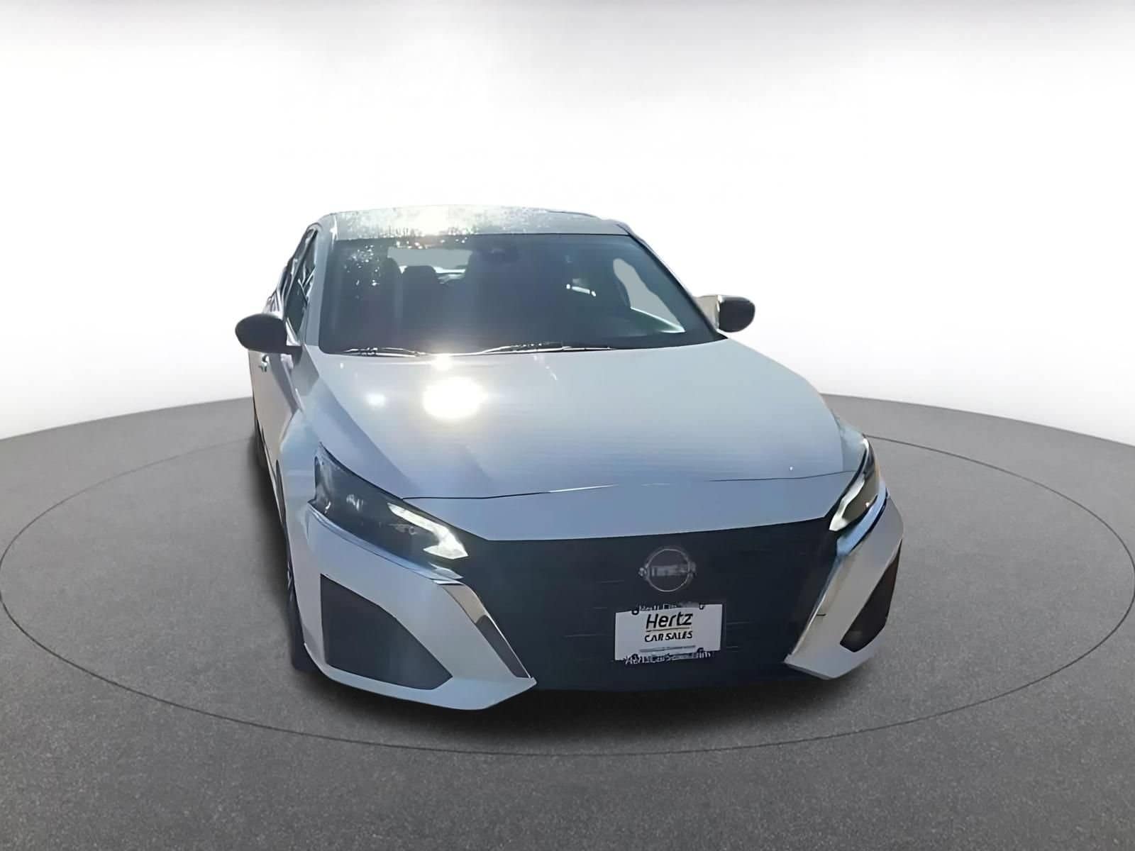 Thumbnail: 2025 Nissan Altima - 4