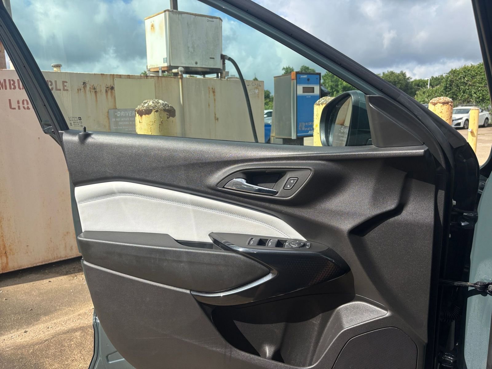 Thumbnail: 2025 Chevrolet Trax - 18