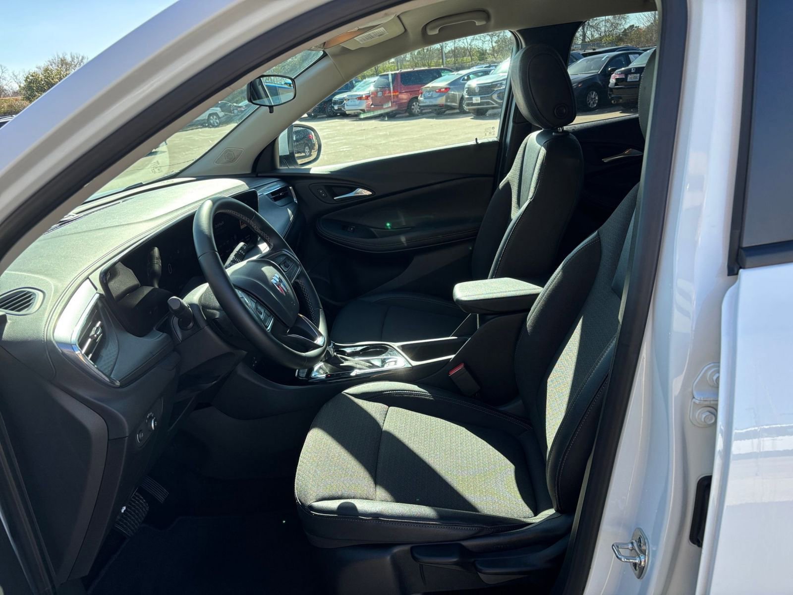 Thumbnail: 2025 Buick Encore GX - 25