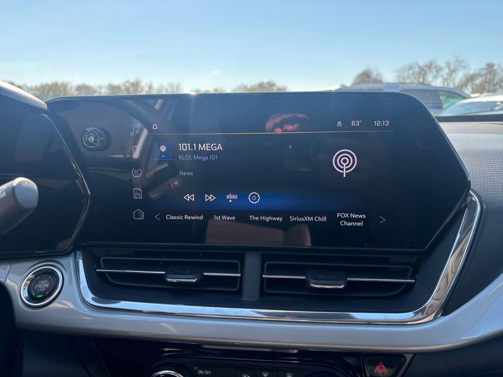 Thumbnail: 2025 Chevrolet Trax - 20