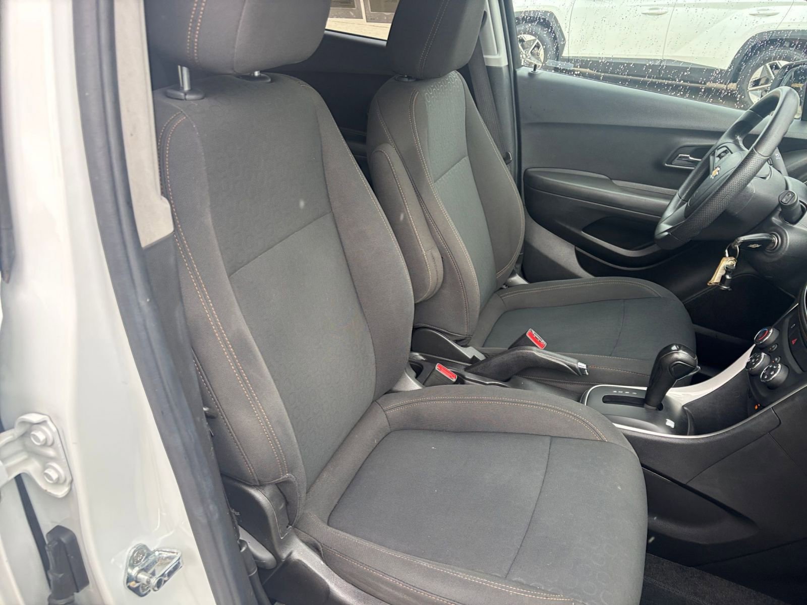 Thumbnail: 2020 Chevrolet Trax - 33