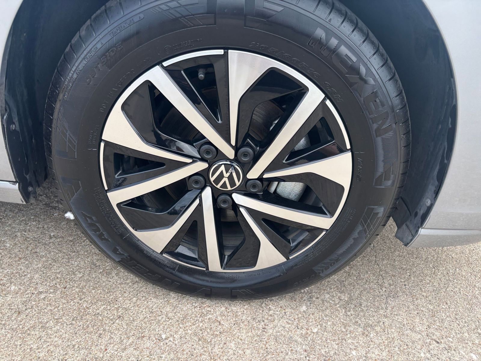 Thumbnail: 2025 Volkswagen Jetta - 28