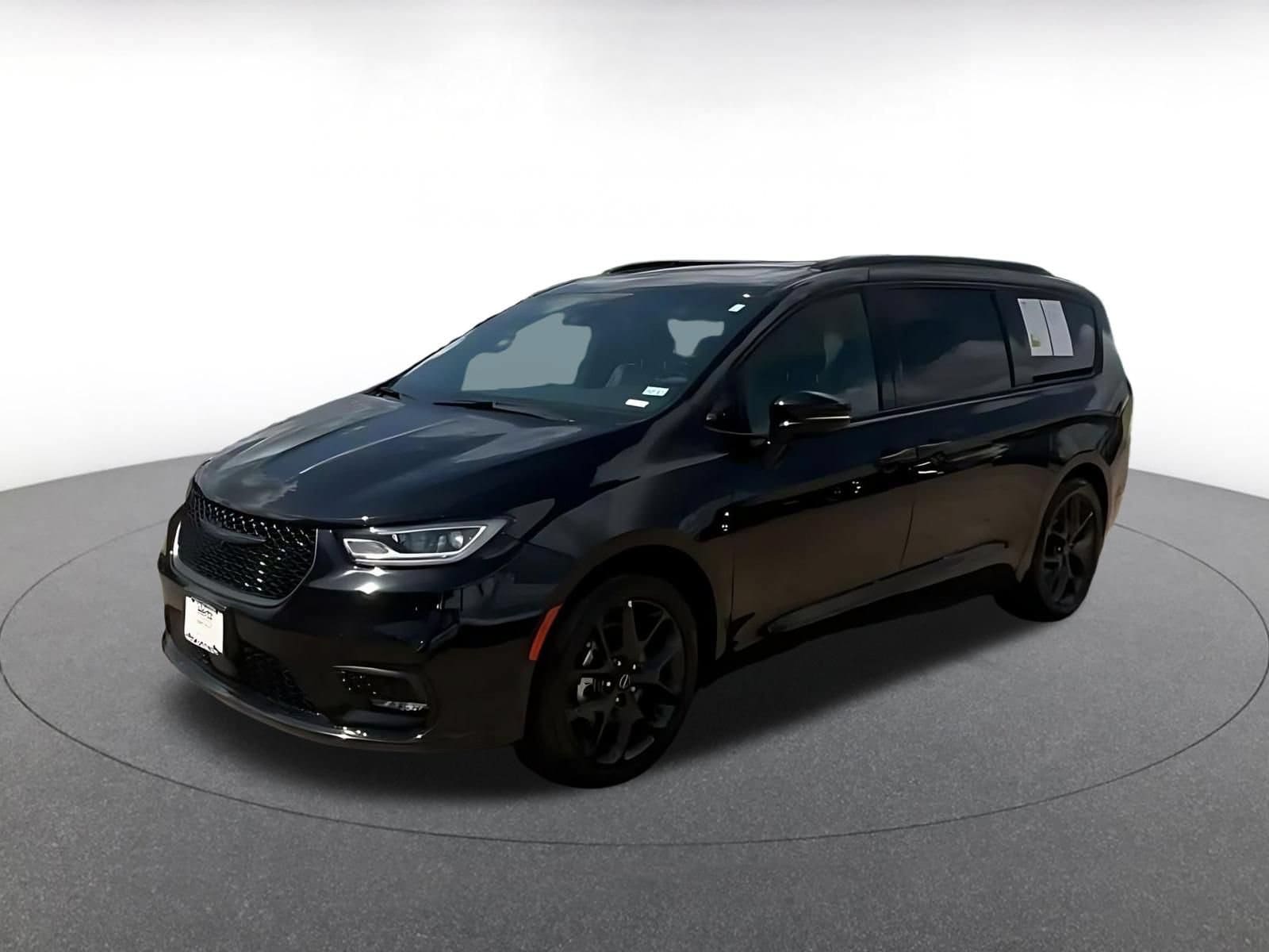 Thumbnail: 2025 Chrysler Pacifica - 7