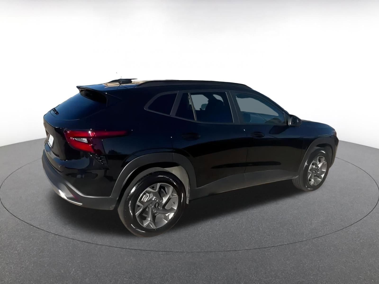 Thumbnail: 2025 Chevrolet Trax - 12