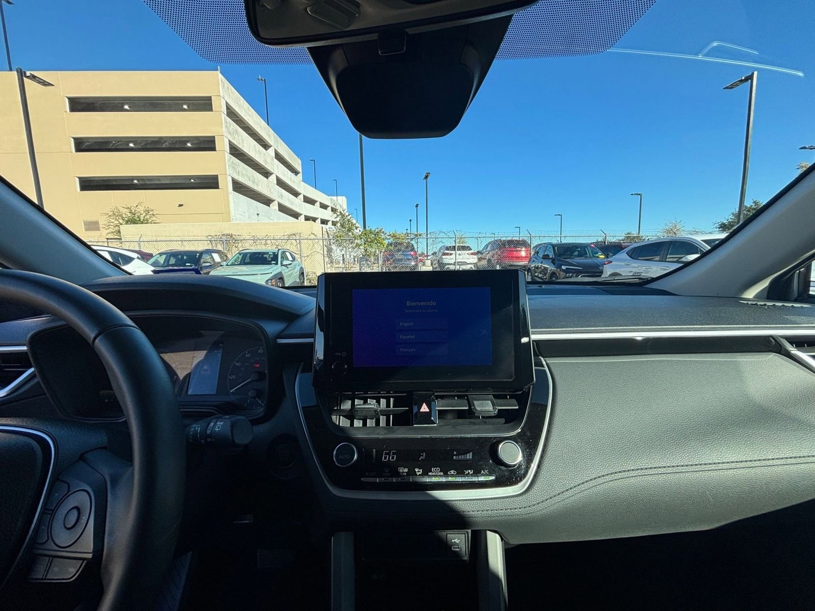 Thumbnail: 2025 Toyota Corolla Cross - 31