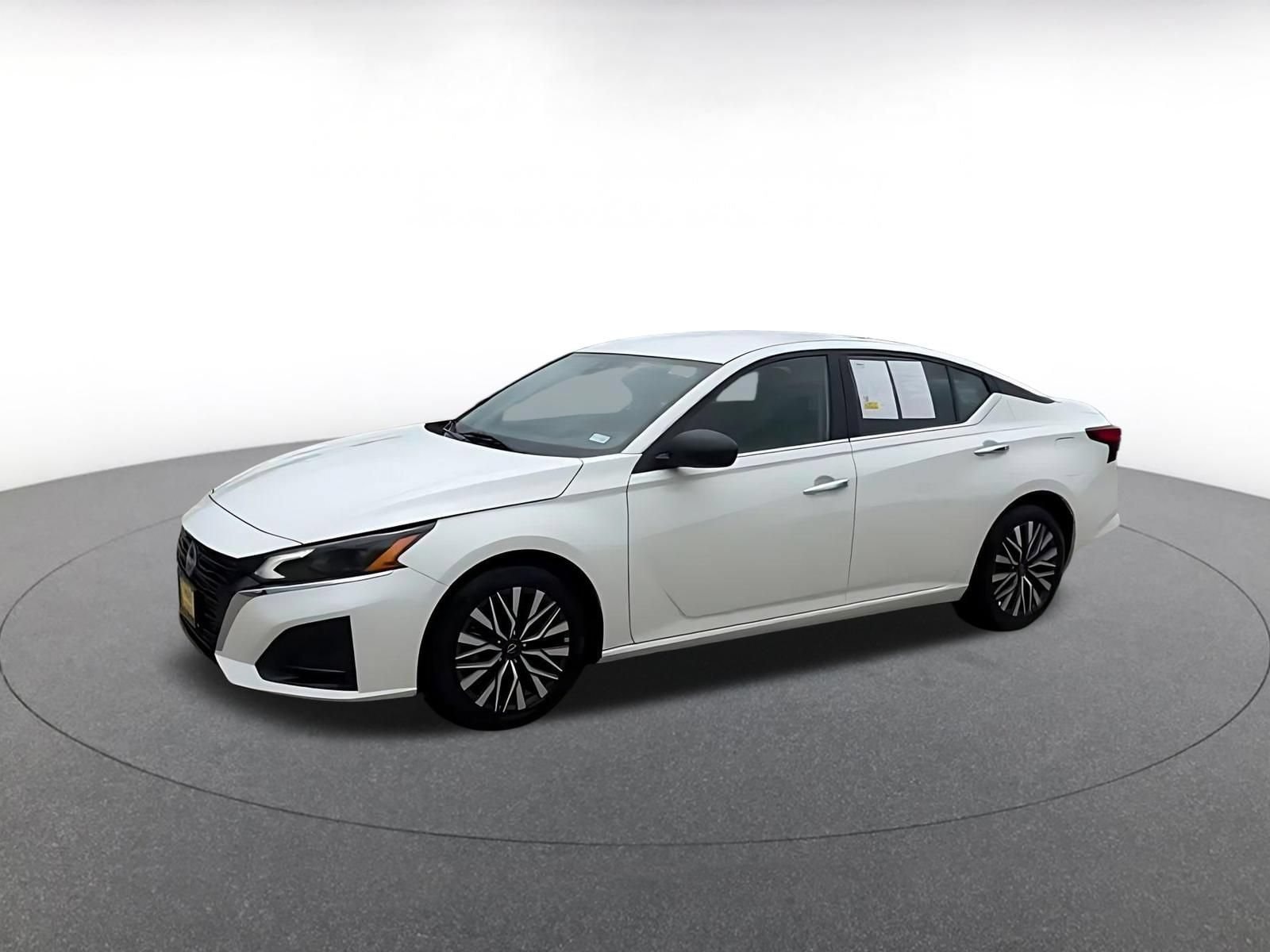 Thumbnail: 2025 Nissan Altima - 6