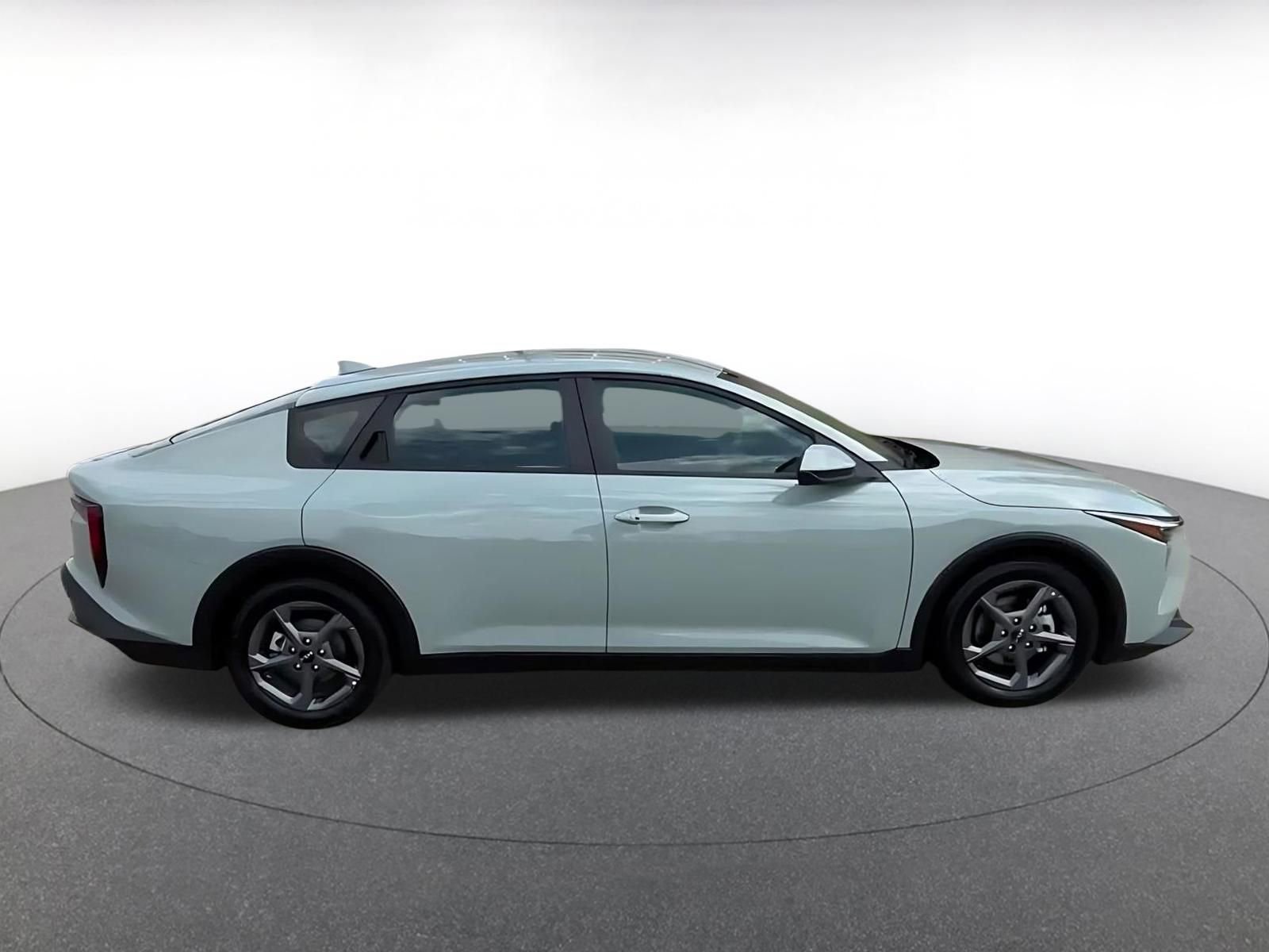 Thumbnail: 2025 Kia K4 - 16