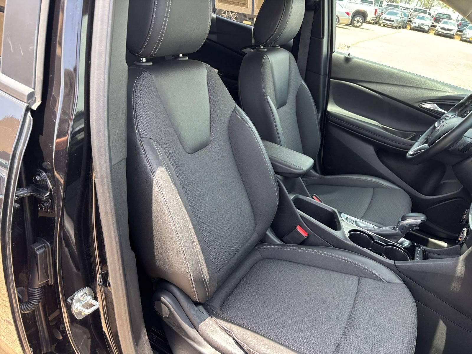 Thumbnail: 2025 Buick Encore GX - 34