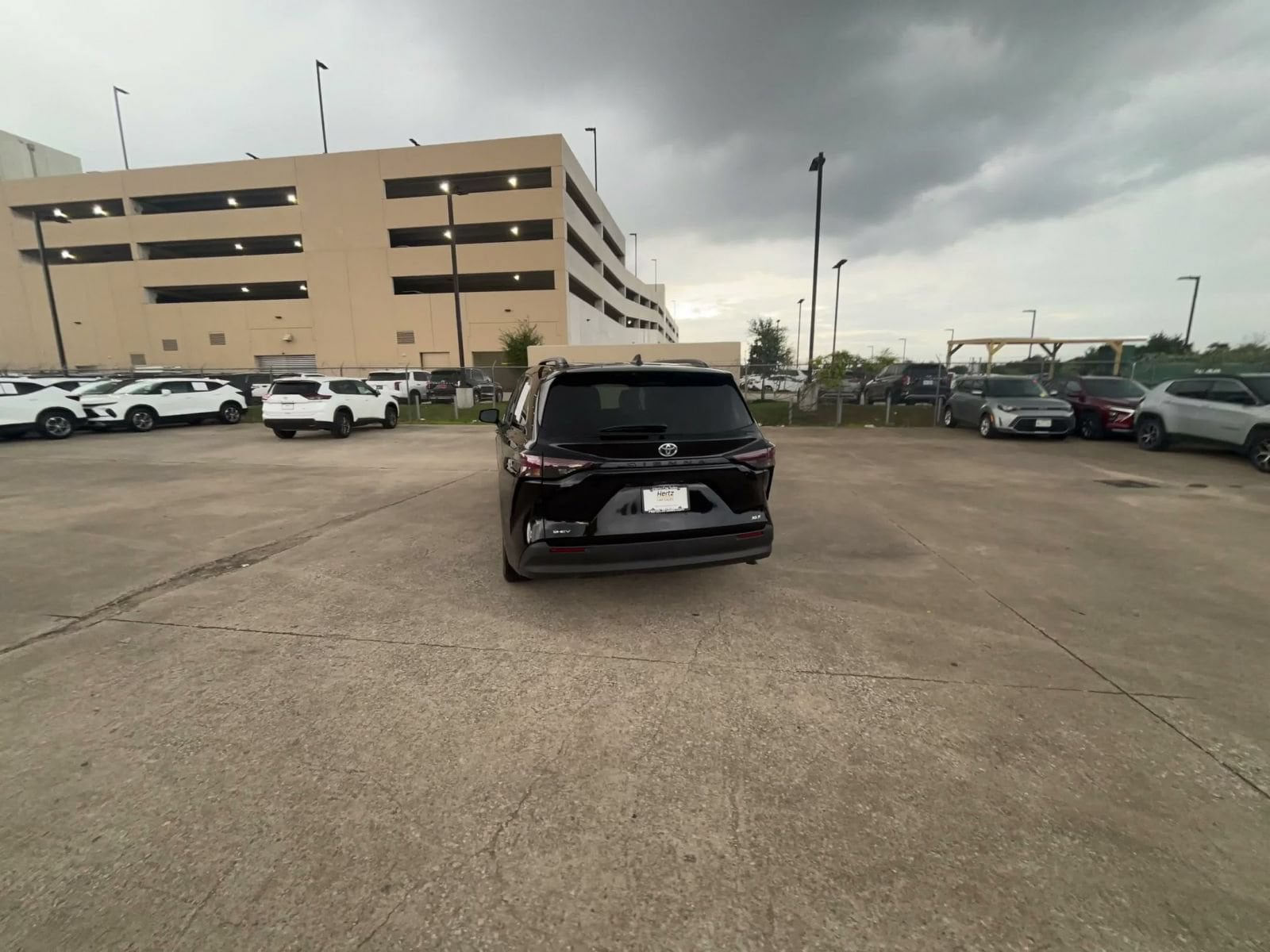 Thumbnail: 2025 Toyota Sienna - 9