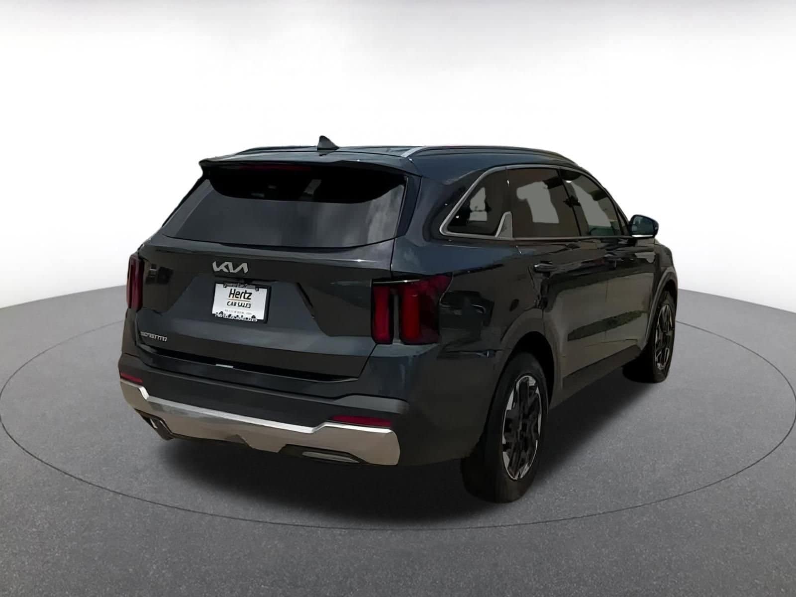 2024 Kia Sorento S 11