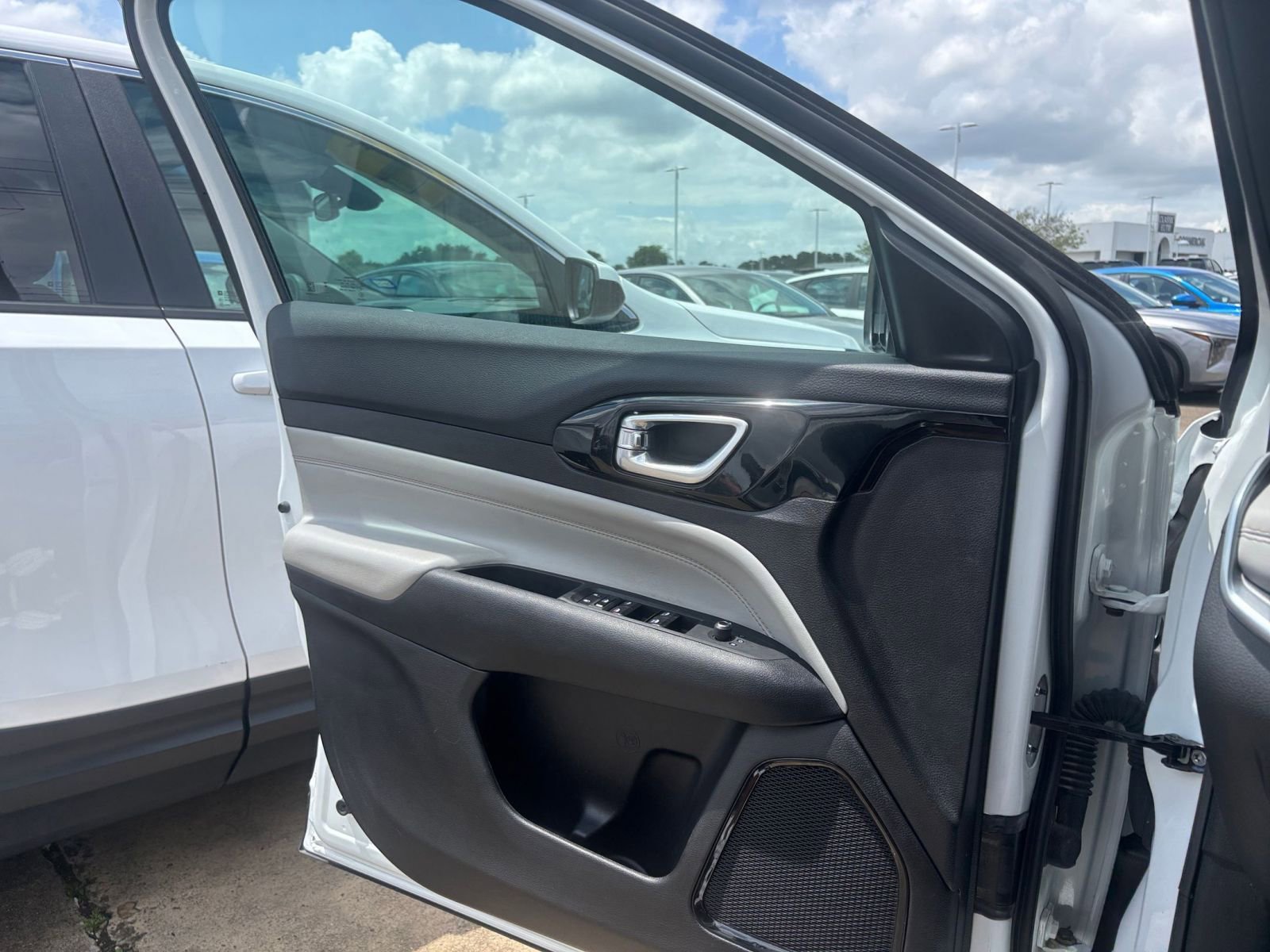 Thumbnail: 2025 Jeep Compass - 18