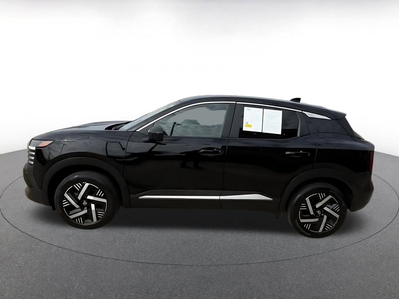 Thumbnail: 2025 Nissan Kicks - 9