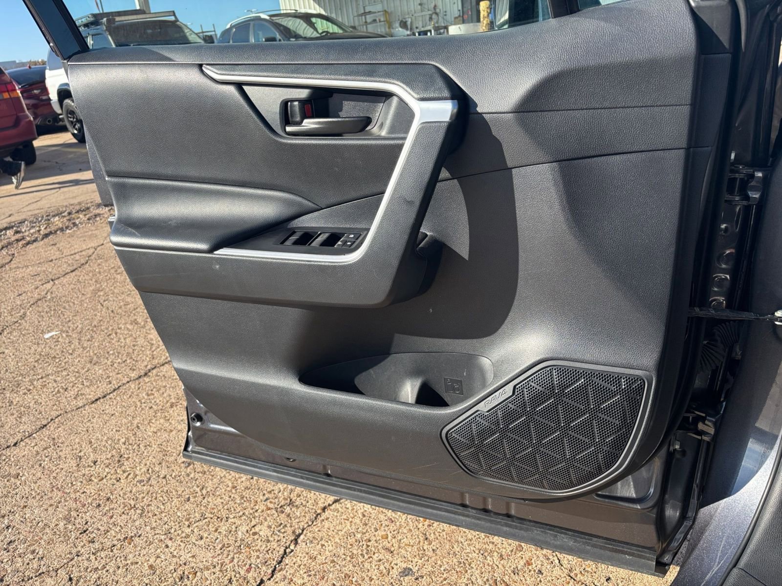 Thumbnail: 2025 Toyota RAV4 - 20