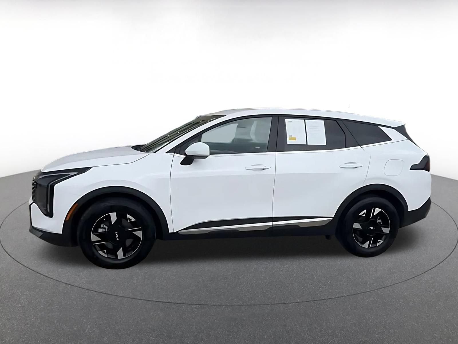 Thumbnail: 2026 Kia Sportage - 8