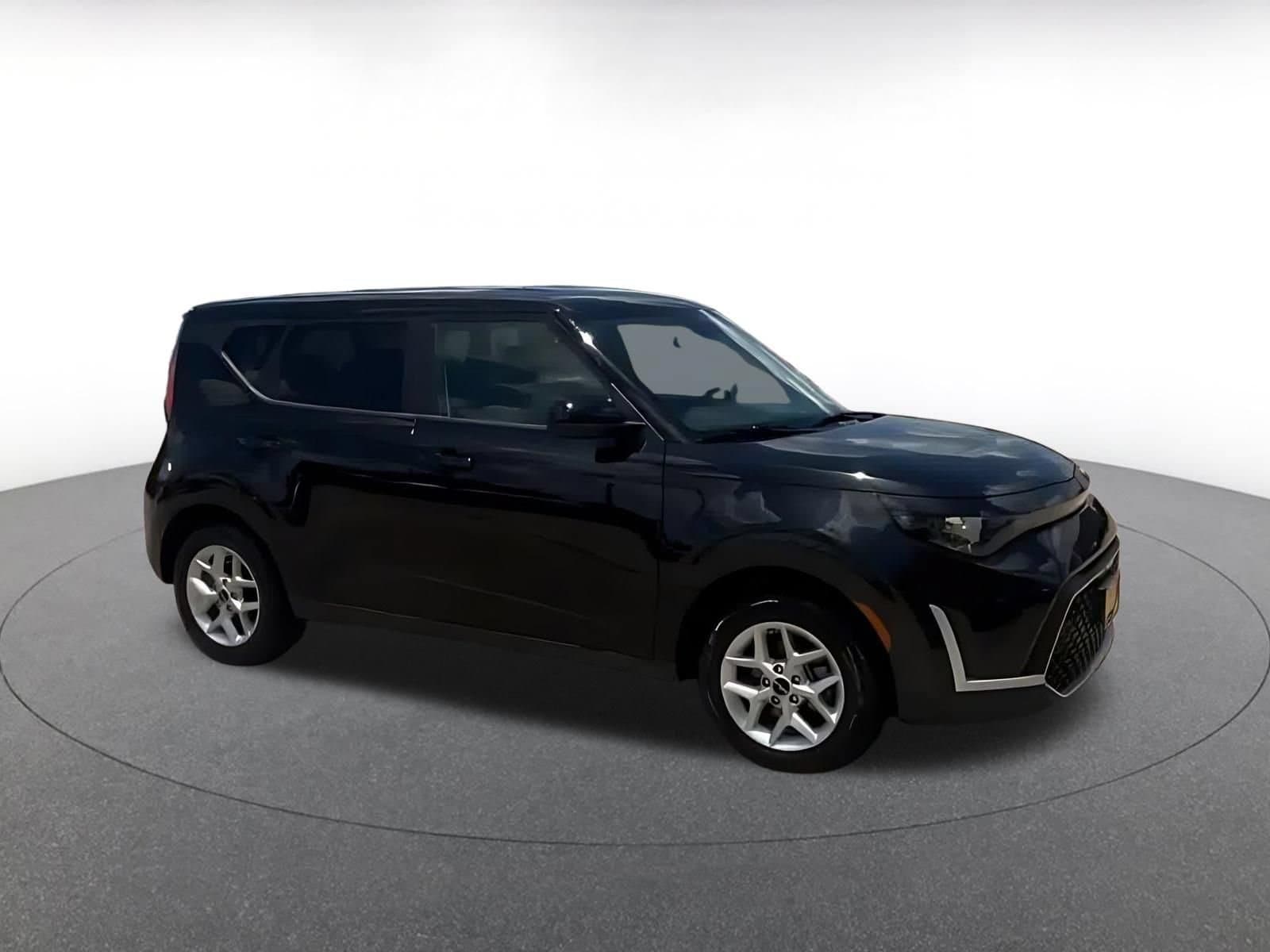 Thumbnail: 2025 Kia Soul - 2