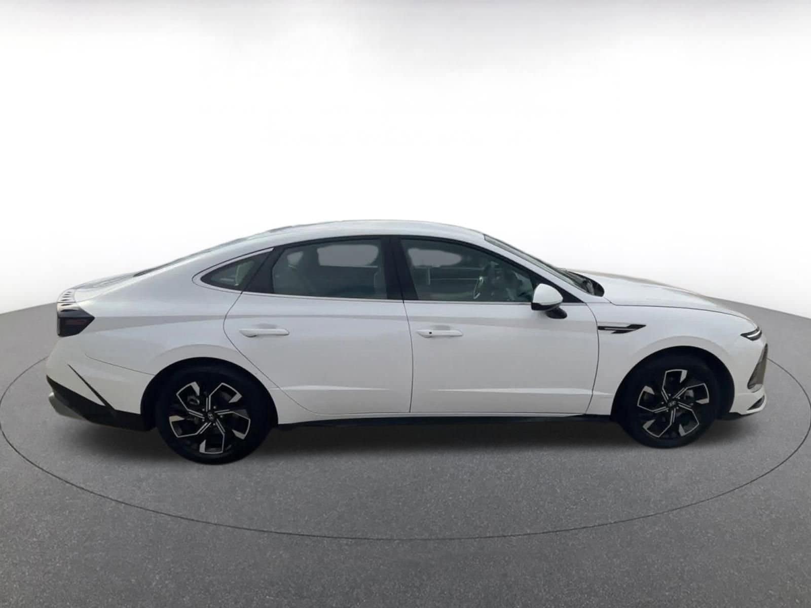 Thumbnail: 2025 Hyundai Sonata - 16