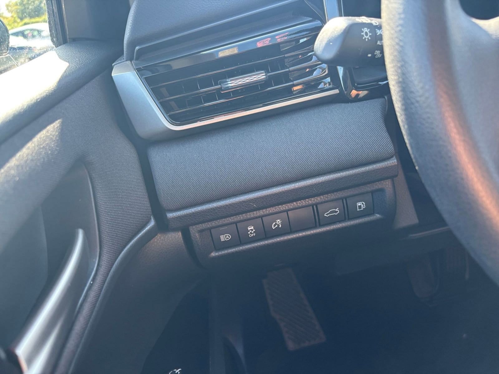 Thumbnail: 2025 Toyota Camry - 33